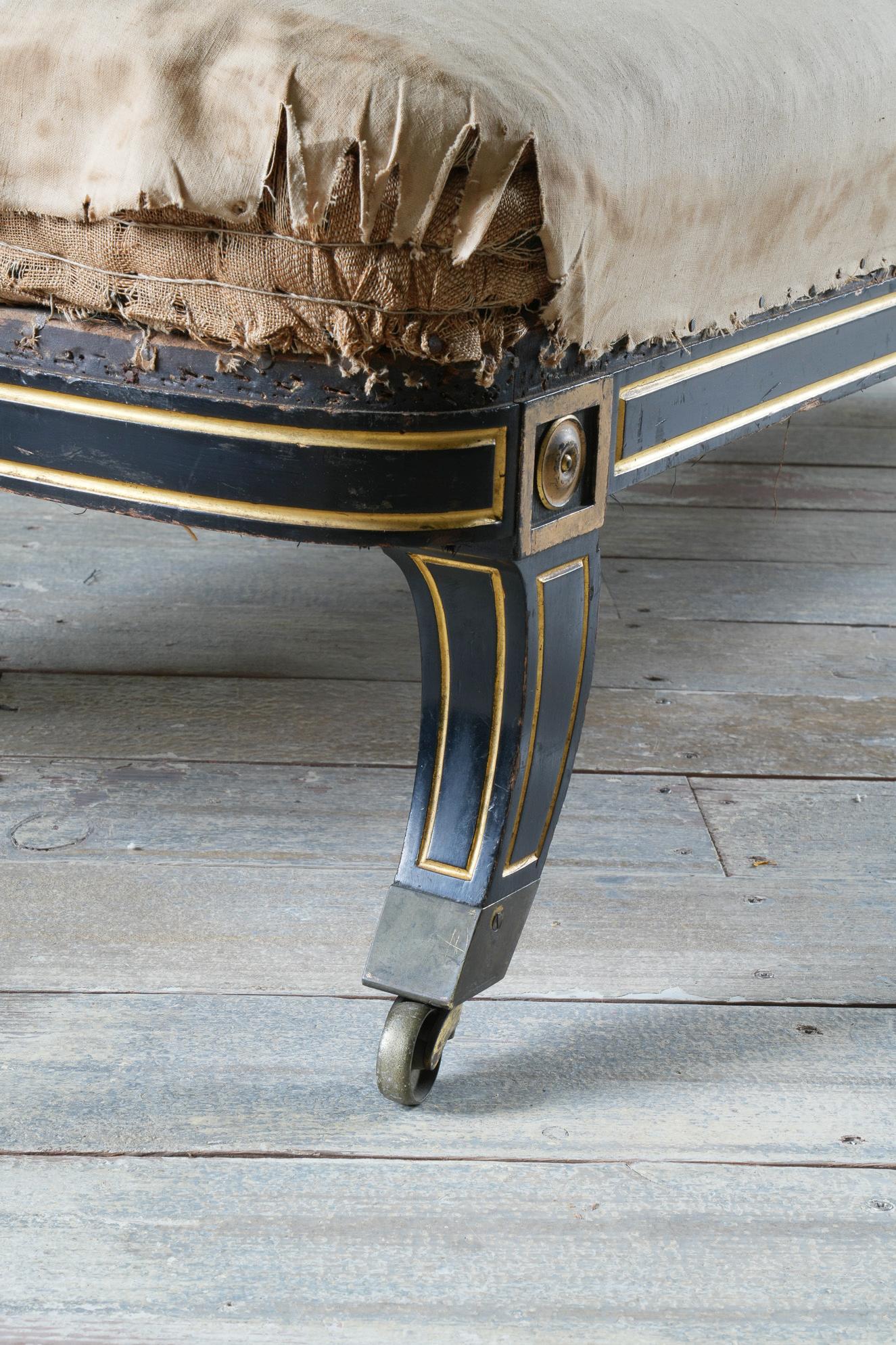 Una chaise longue di Owen Jones in vendita 8