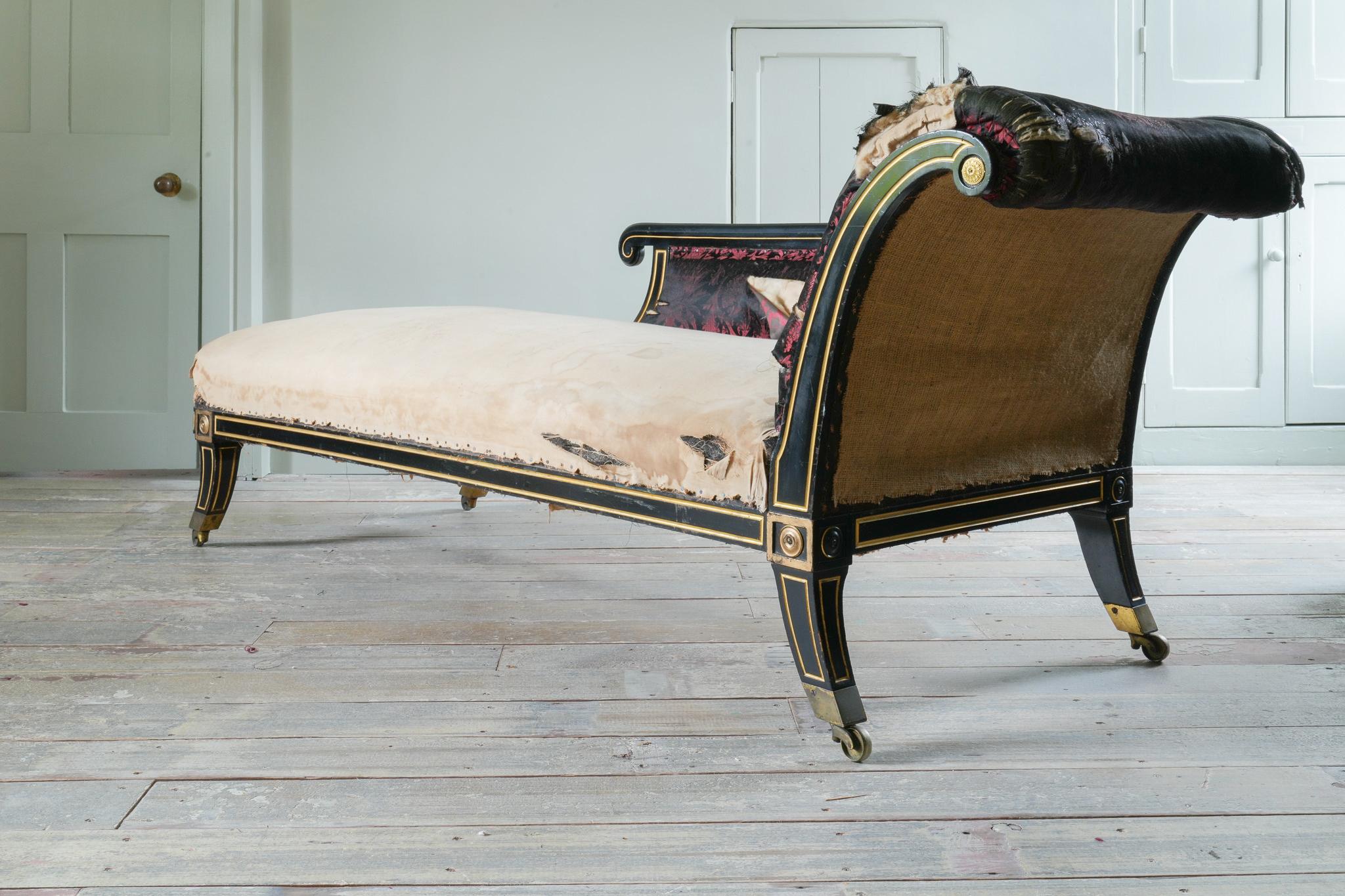 Una chaise longue di Owen Jones in vendita 12