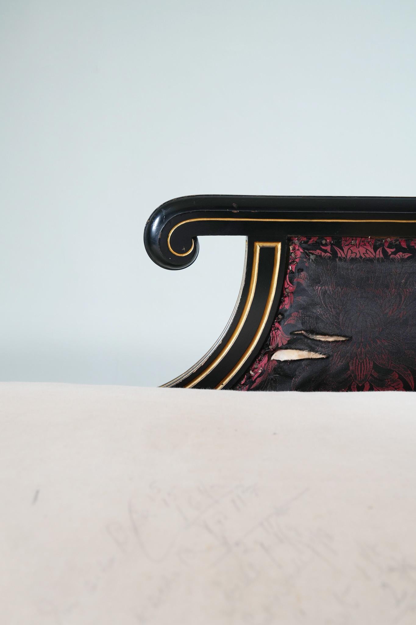 XIX secolo Una chaise longue di Owen Jones in vendita