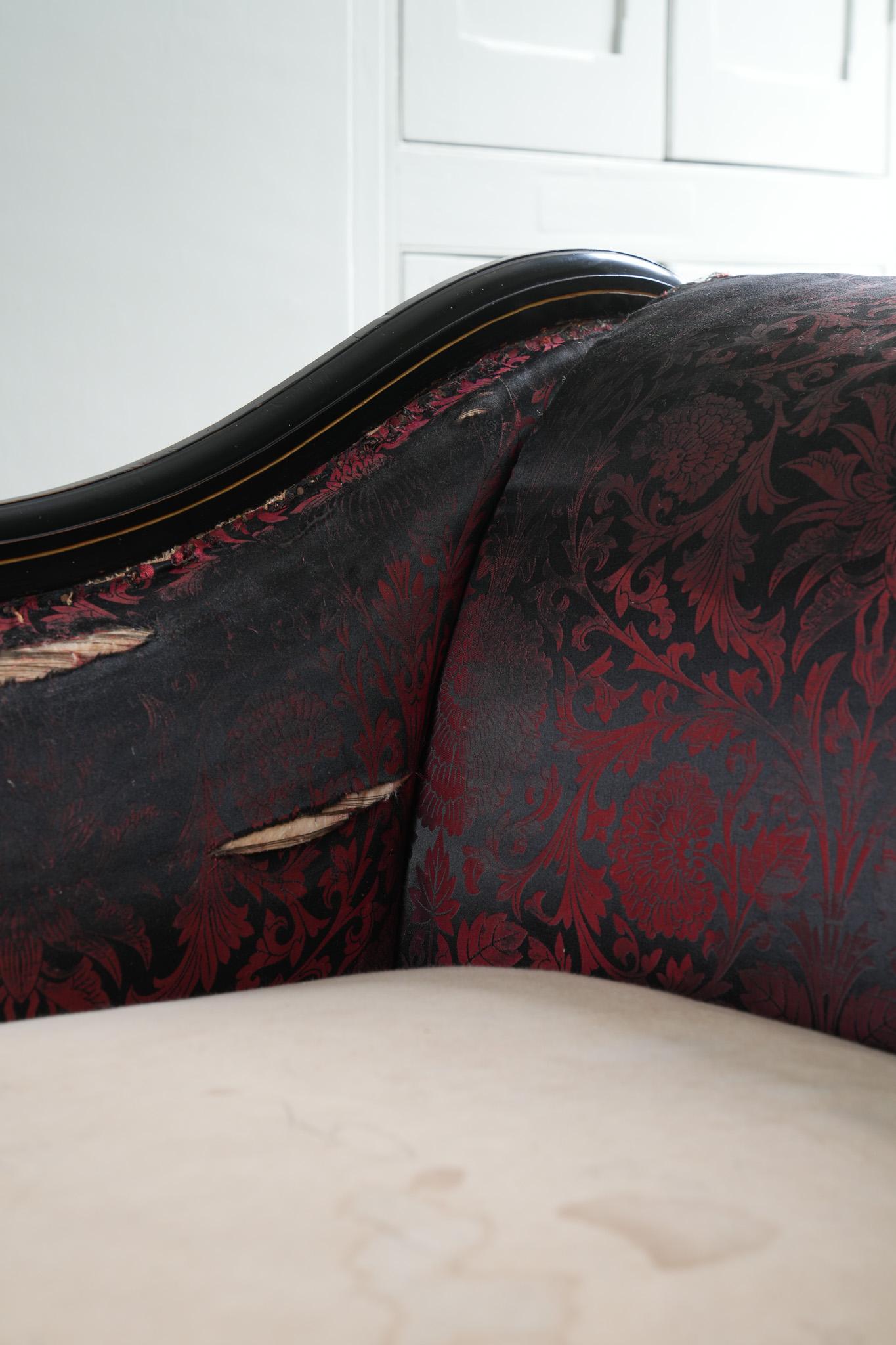 Mogano Una chaise longue di Owen Jones in vendita