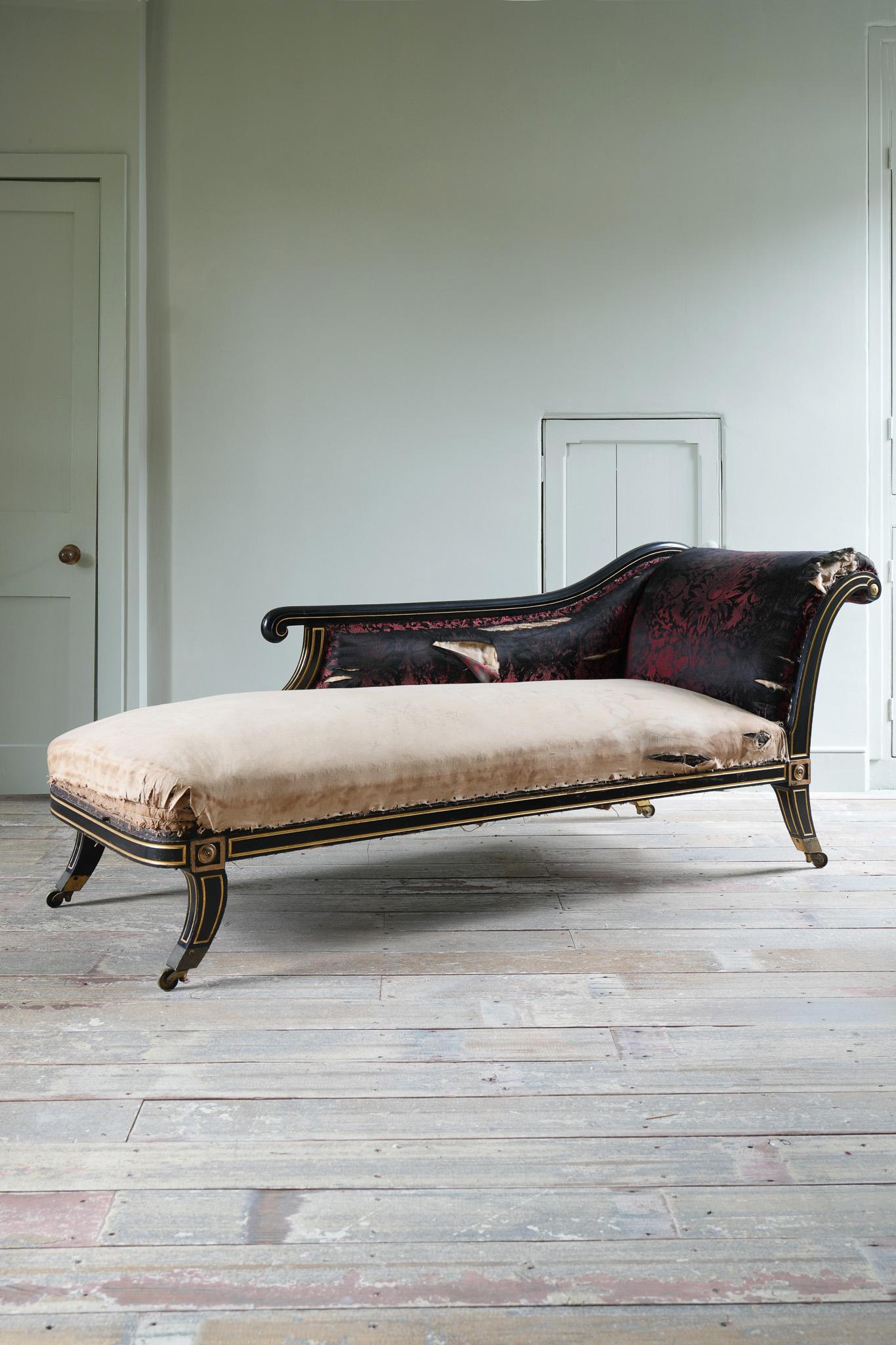 Una chaise longue di Owen Jones in vendita 2