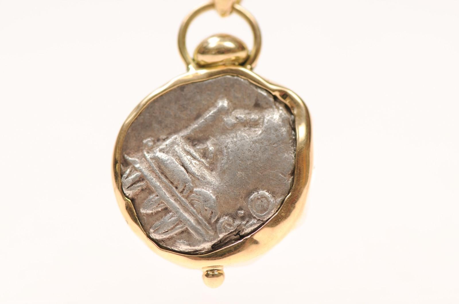 An Owl [coin] Pendant with Round Diamond in 18 karat gold For Sale 6