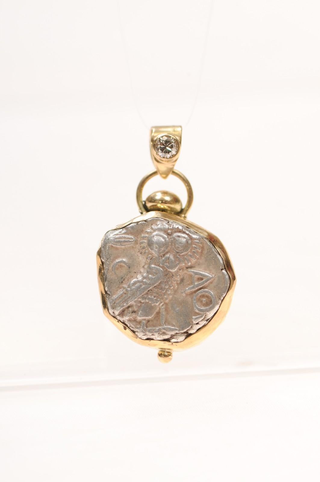 An Owl [coin] Pendant with Round Diamond in 18 karat gold For Sale 2