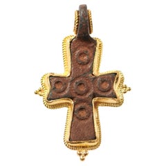 Croix byzantine en or 21 carats (pendentif uniquement)
