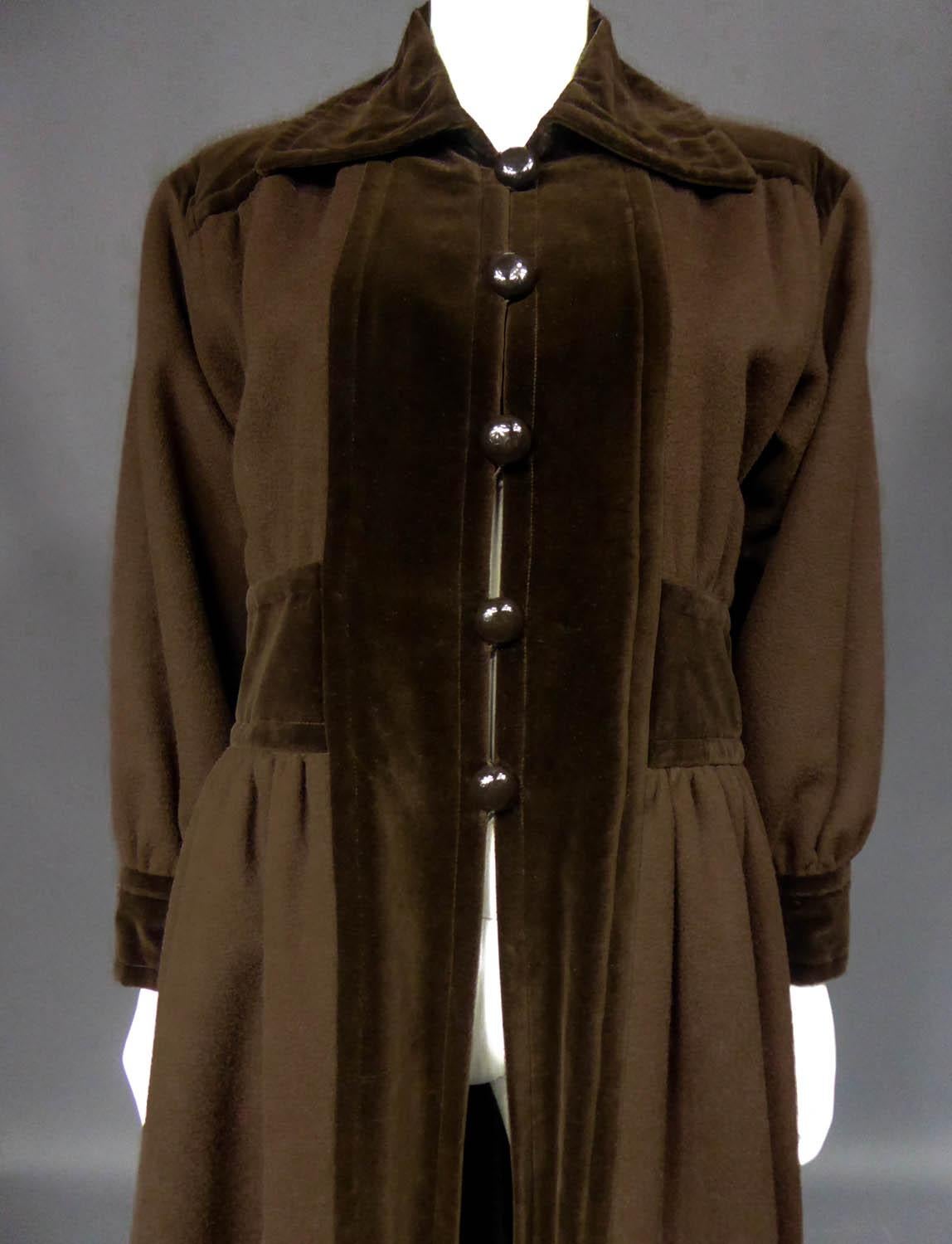 An Saint Laurent Rive Gauche Ballets Russes Collection Coat Circa 1976 - 1978 In Good Condition For Sale In Toulon, FR