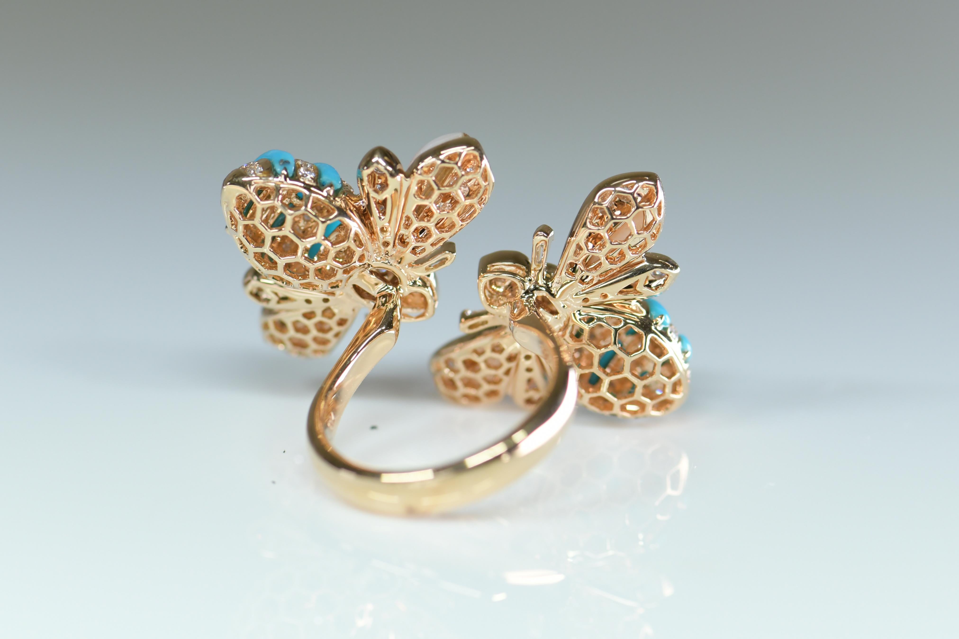 Round Cut Turquoise Diamond 18 Karat Rose Gold Bee Ring