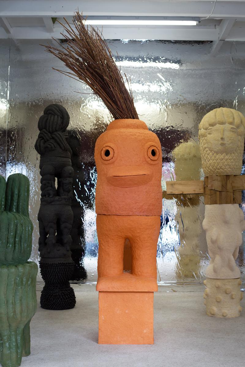 An unique ceramic sculpture by Laurent Dufour.
This piece is composed in three parts.
Unique piece.
2019.
This piece was exhibited at the Art Center 