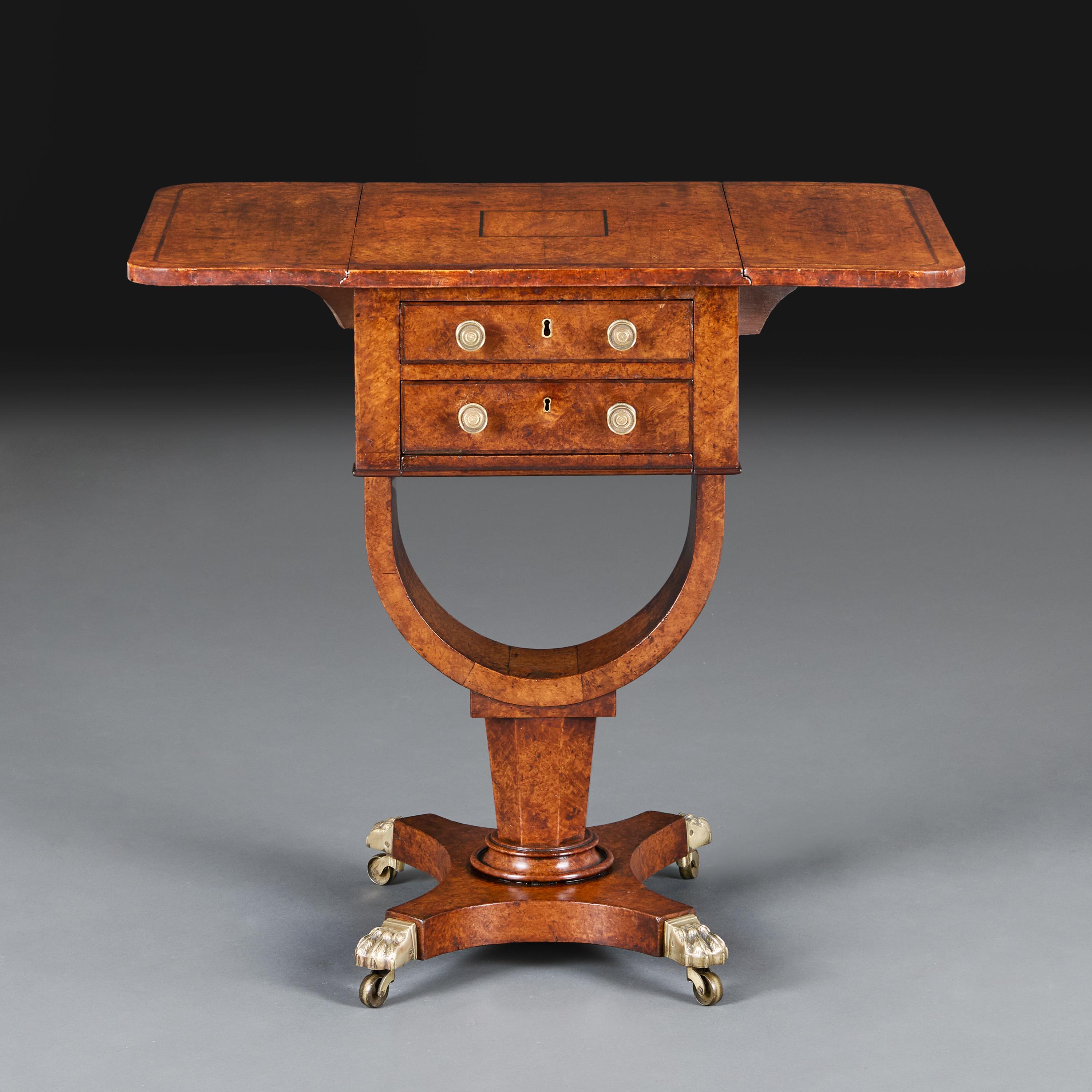 Regency Table d'appoint inhabituelle en Oak Oak Pollard du 19ème siècle en vente