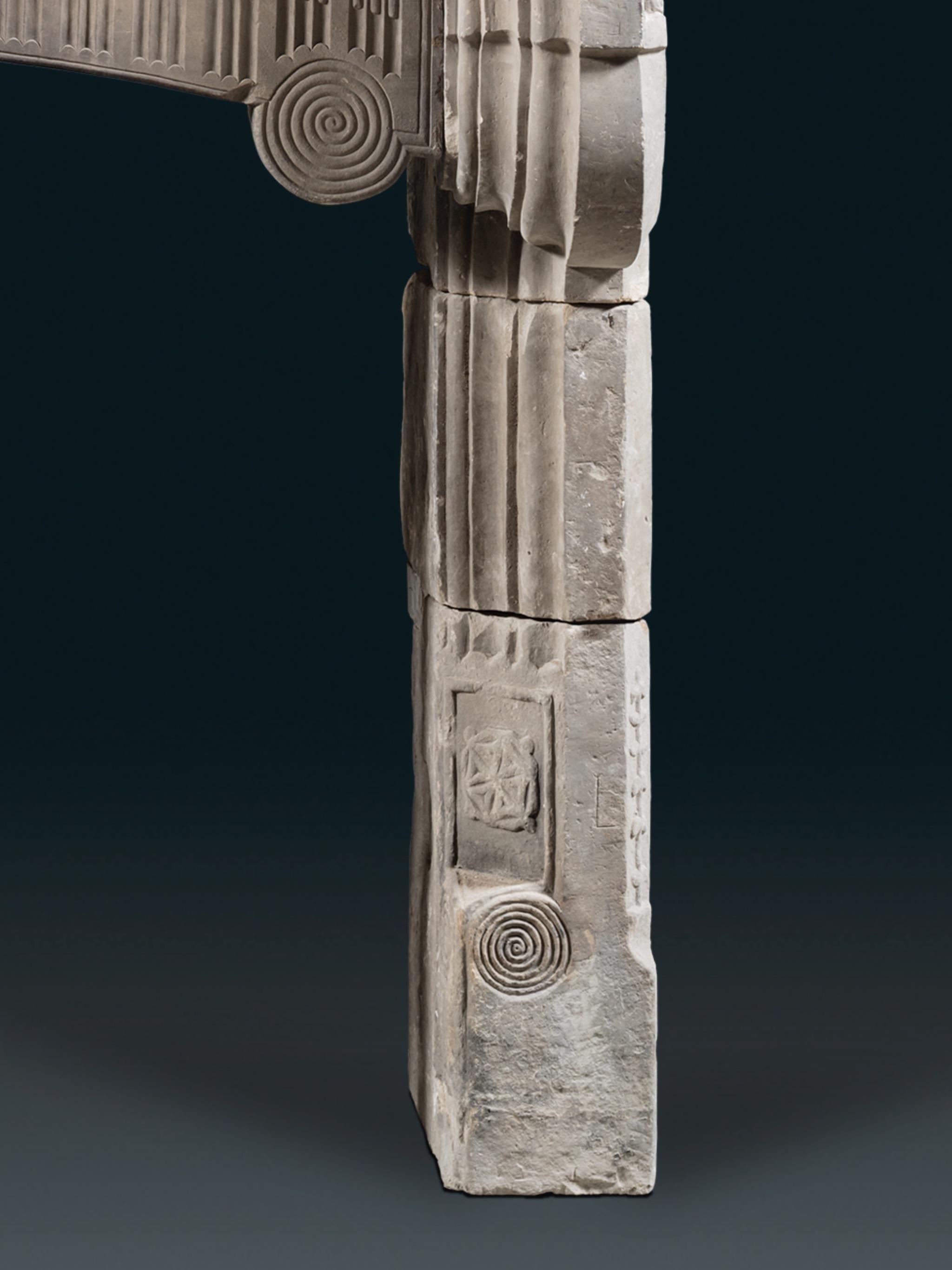 An Unusual & Behemoth 16th Century English Limestone Chimneypiece In Good Condition In London, GB