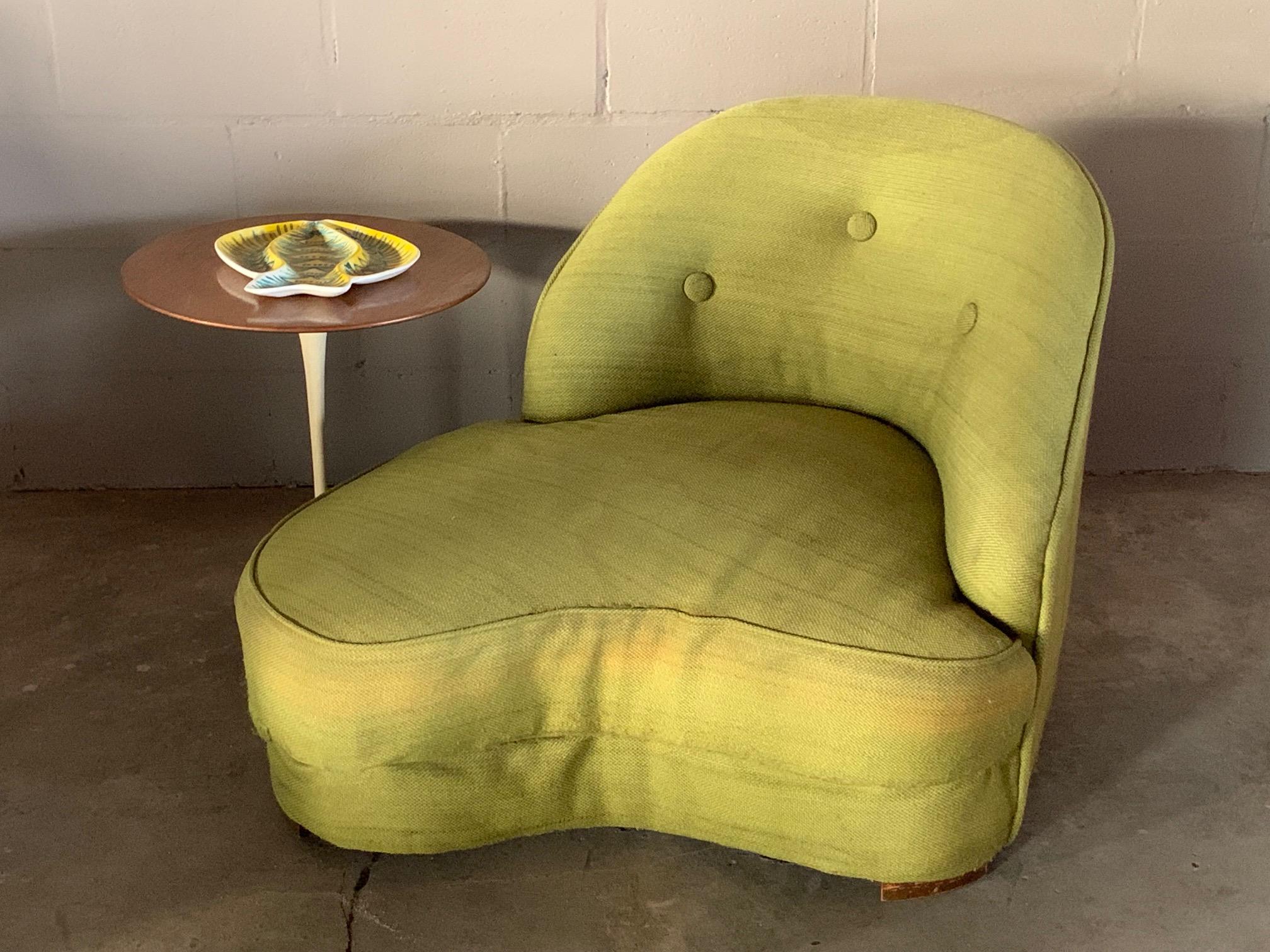 Unusual Biomorphic Chaise circa 1940s Hollywood Regency In Good Condition In St.Petersburg, FL
