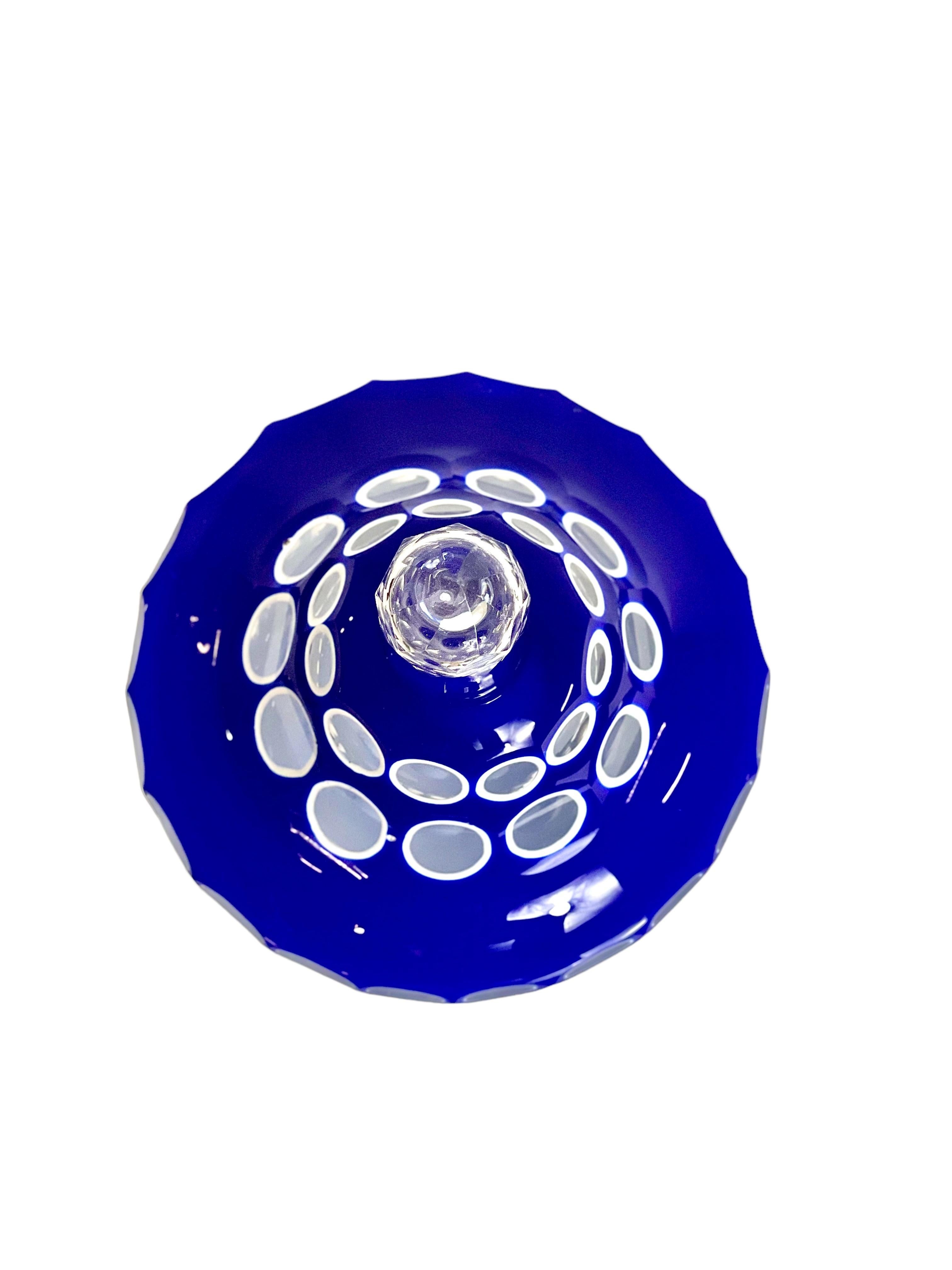 Français Drageoir en cristal bleu cobalt du 19e siècle en vente