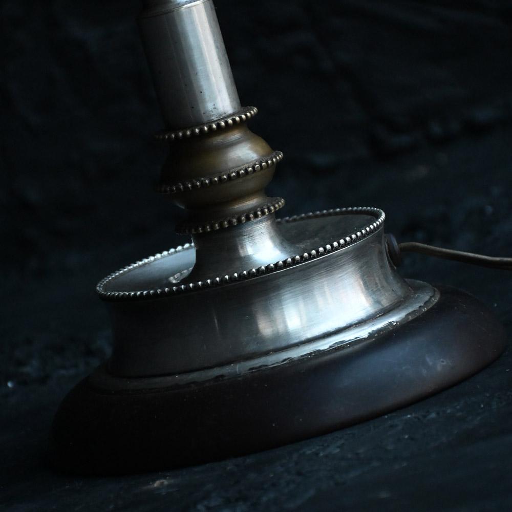 Early 20th Century An unusual Early 20th century American table lamp For Sale