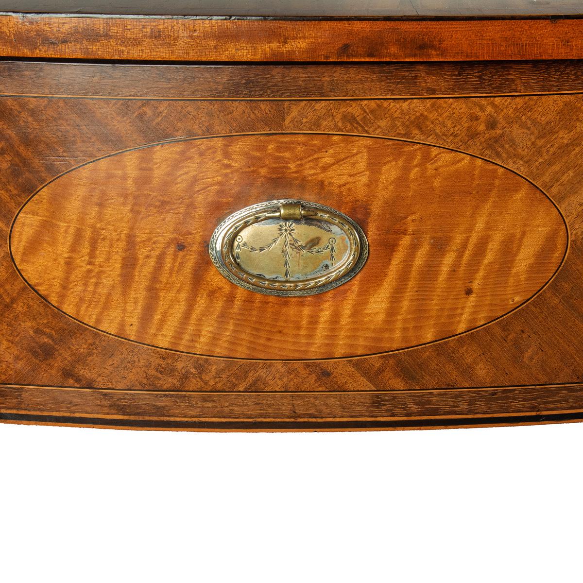 Satinwood An unusual George III satinwood side table For Sale