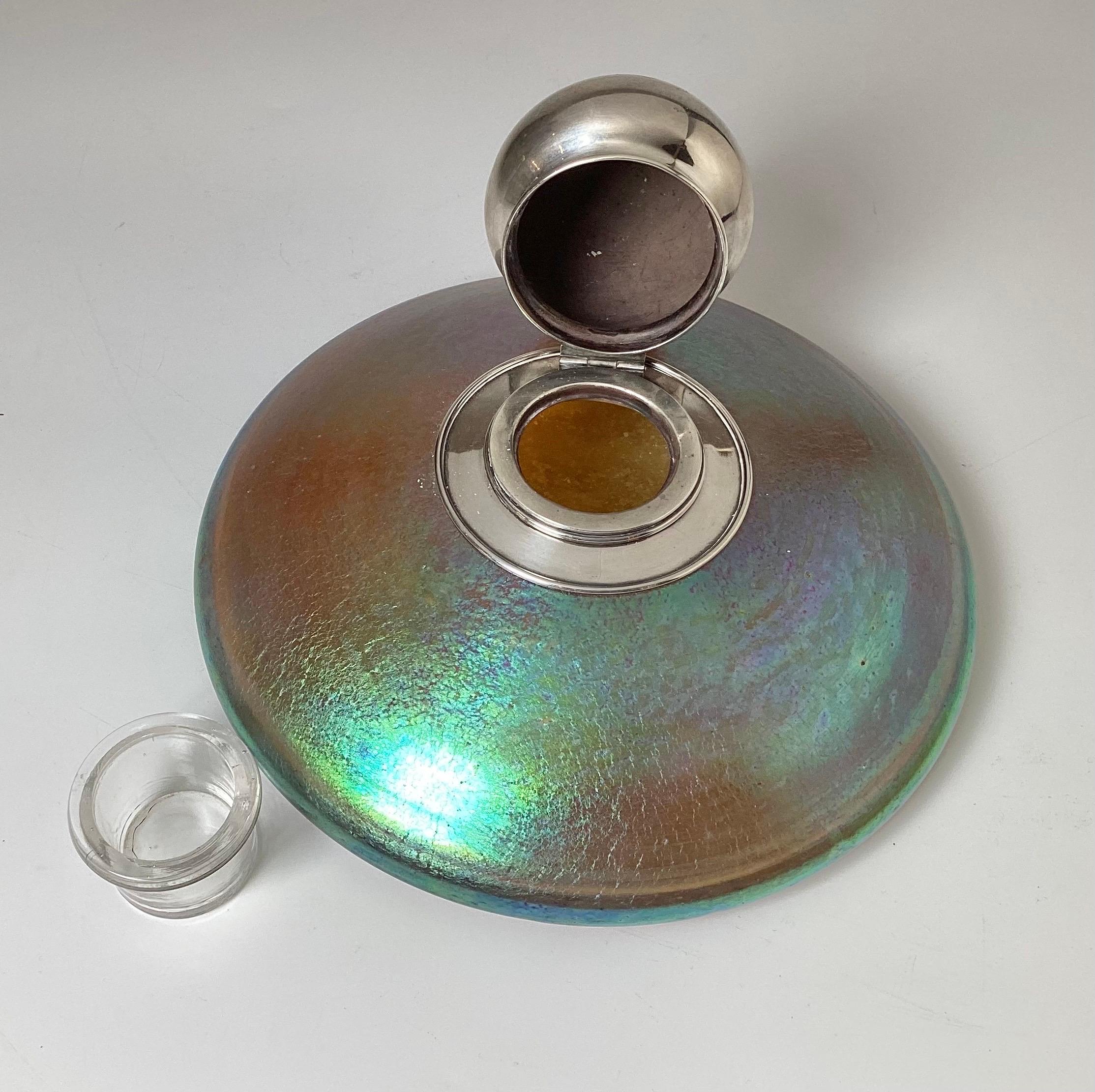 Ungewöhnliches schillerndes Tintenfass aus Glas und Sterling (Sterlingsilber)
