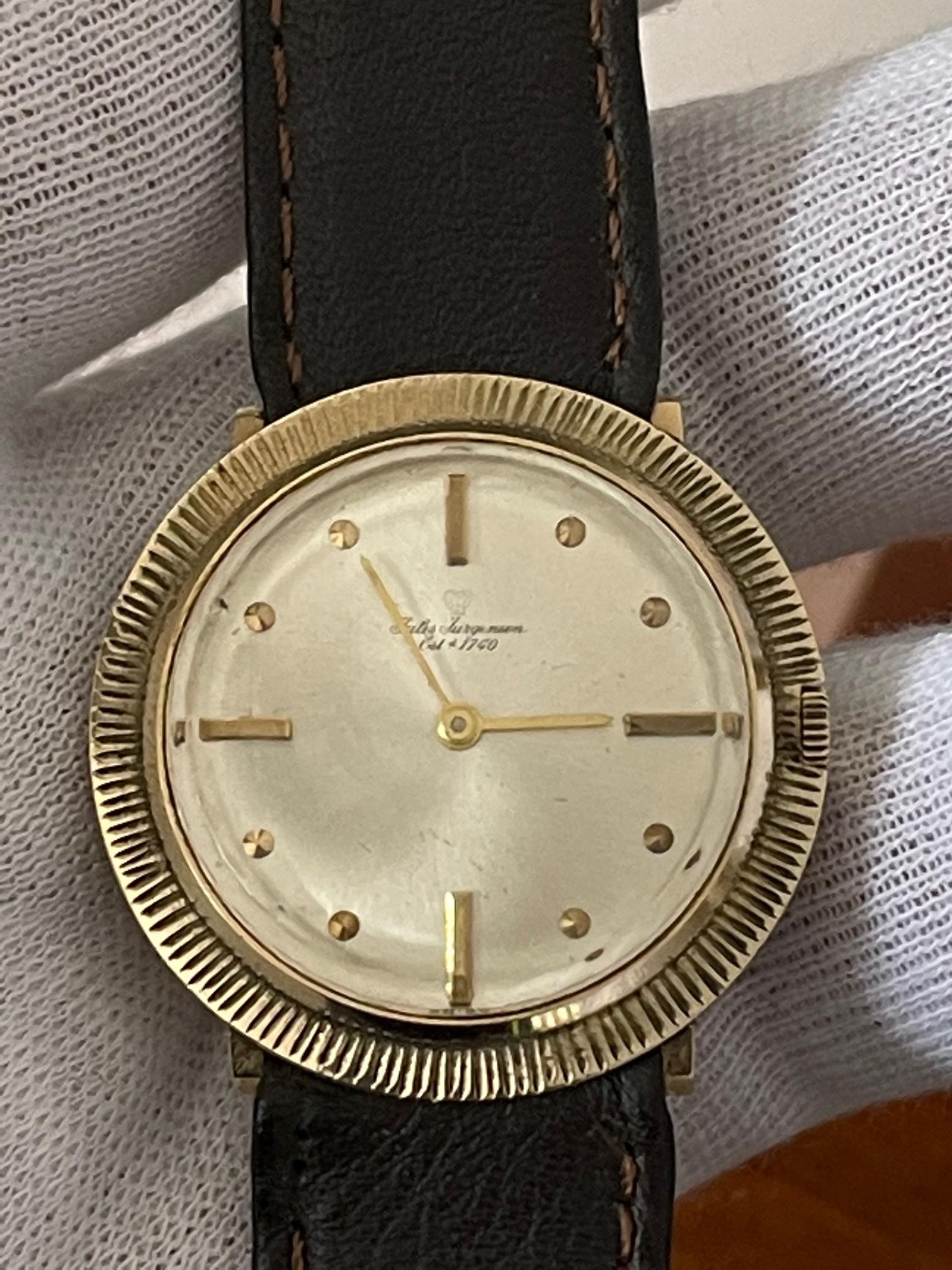 Unusual Jules Jurgensen Dress Wristwatch in 14-Karat Gold, circa 1970s In Good Condition In St.Petersburg, FL
