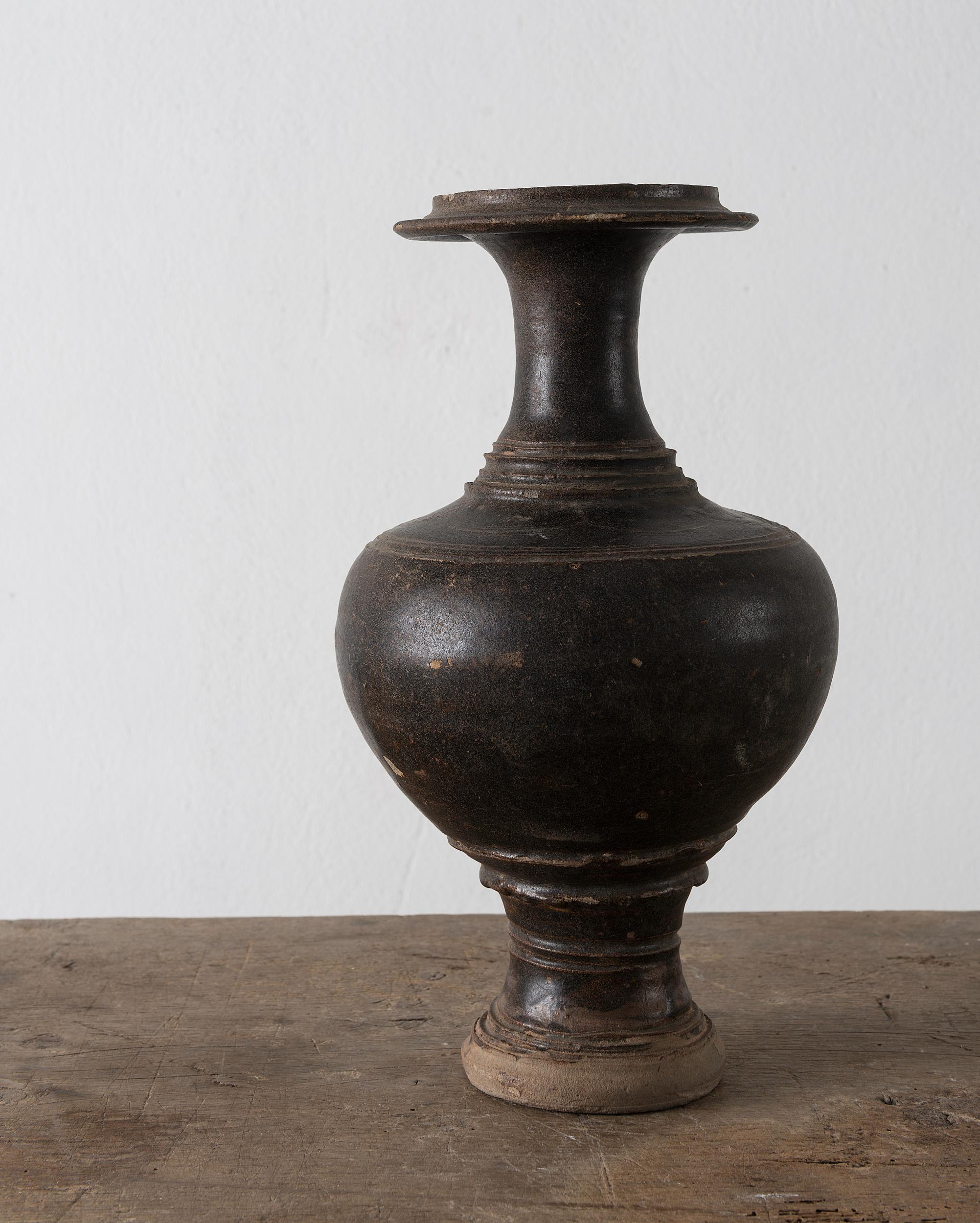 Pottery Unusual Near Pair of Khmer Vessels, Angkor Wat Period, 11th-12th Century For Sale