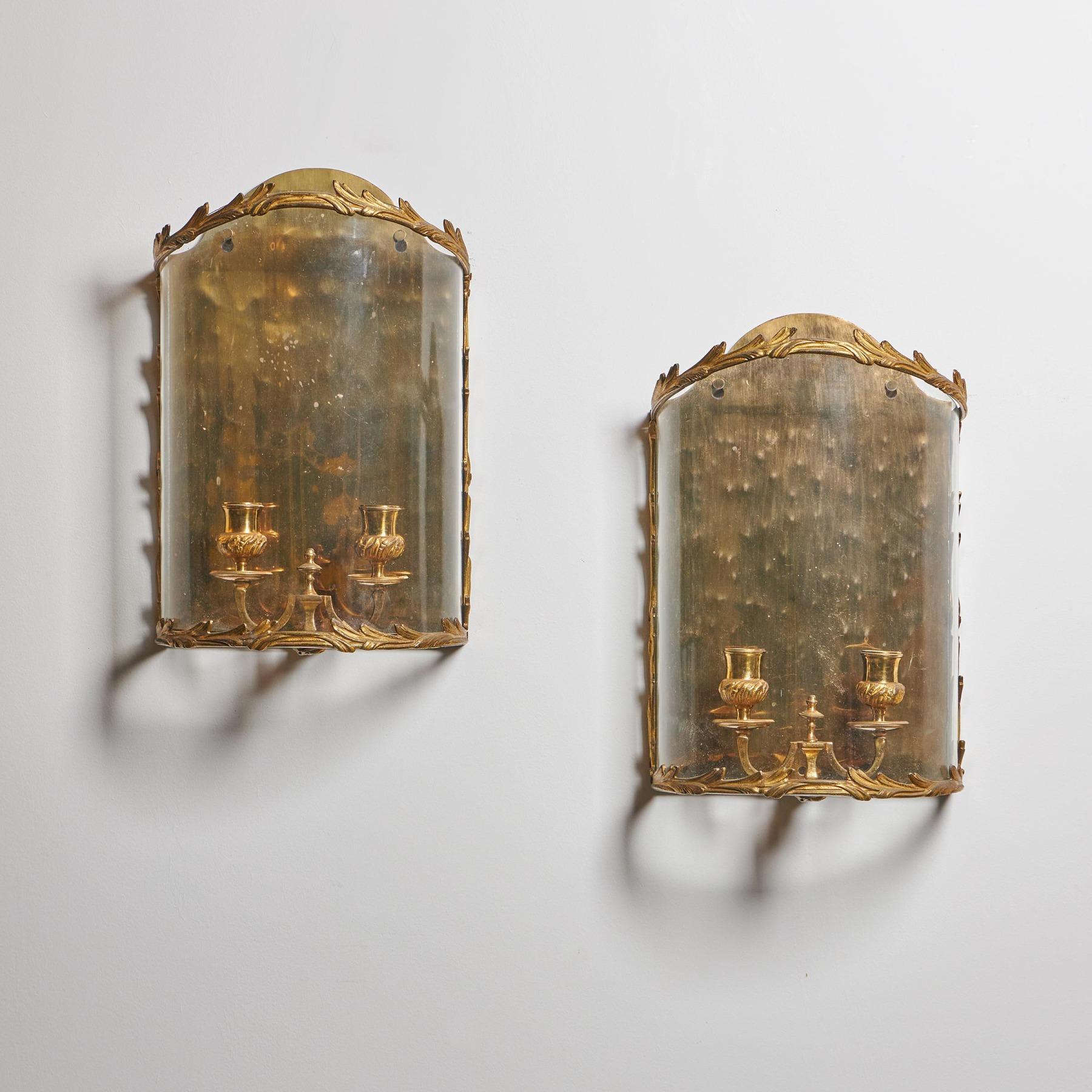 French An Unusual Pair of Early 20th Century Louis XV Style Bow Fronted Wall Lanterns  For Sale