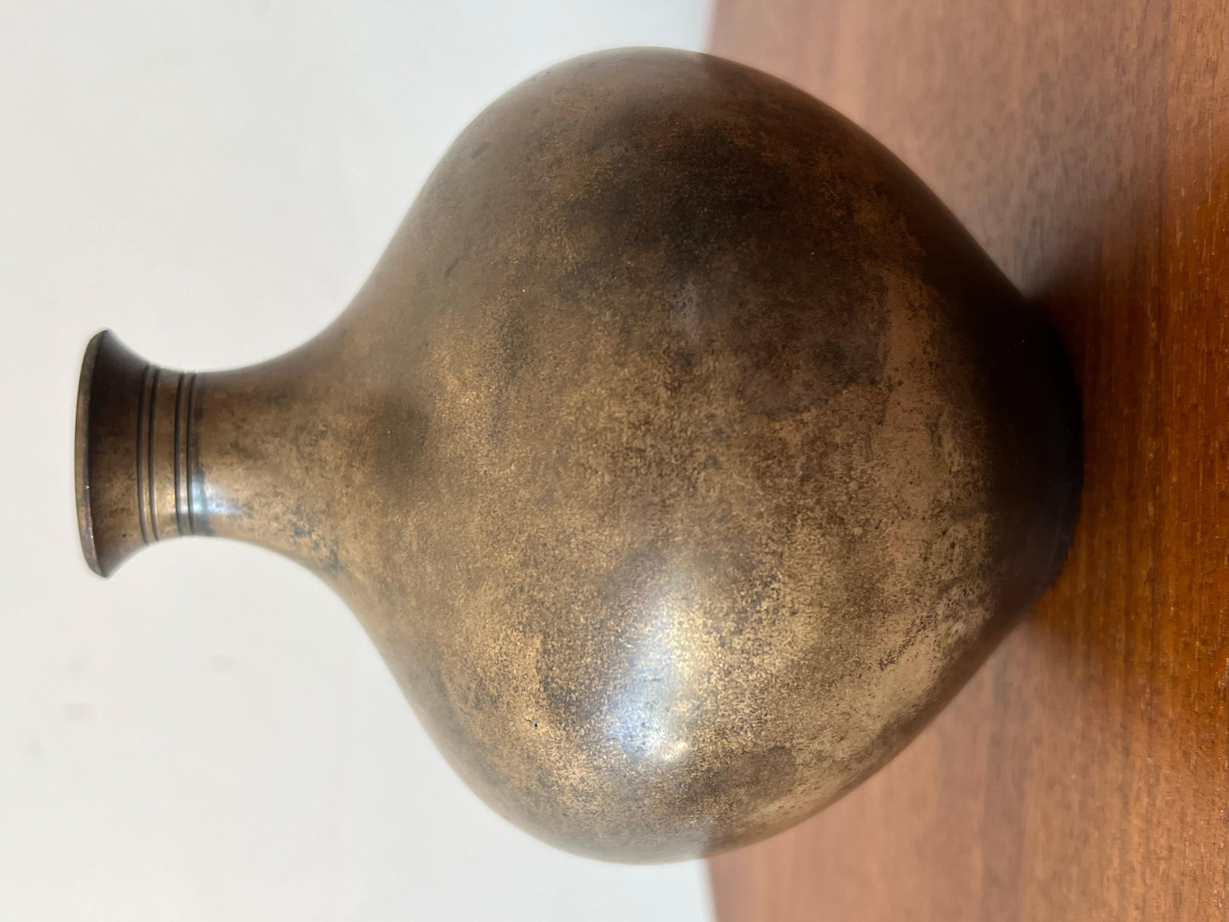Ungewöhnliche Vase aus patinierter Bronze von Just Andersen, Dänemark, ca. 1940er Jahre im Angebot 4