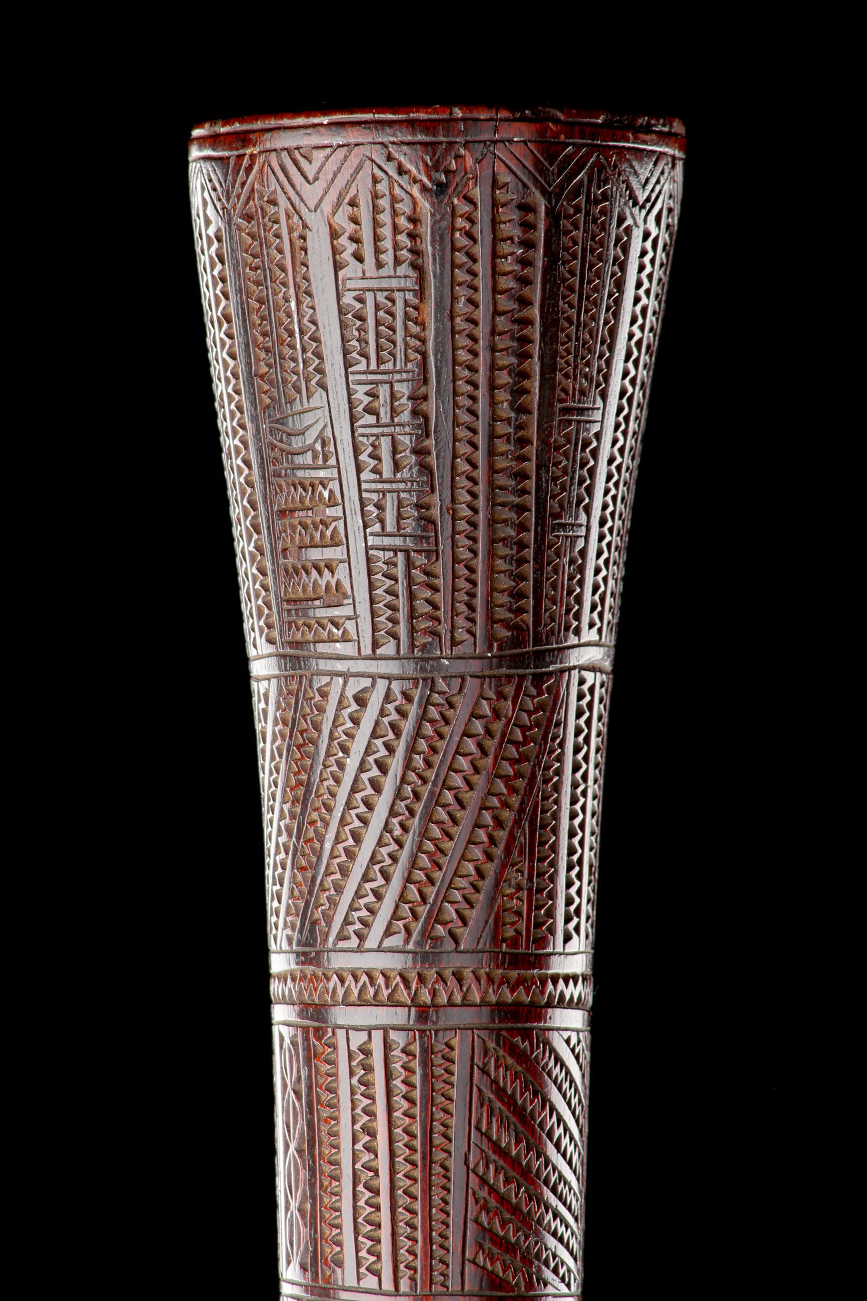 An Unusual Polynesian Fighting Club of Tapered ‘Pole’ Form For Sale 4