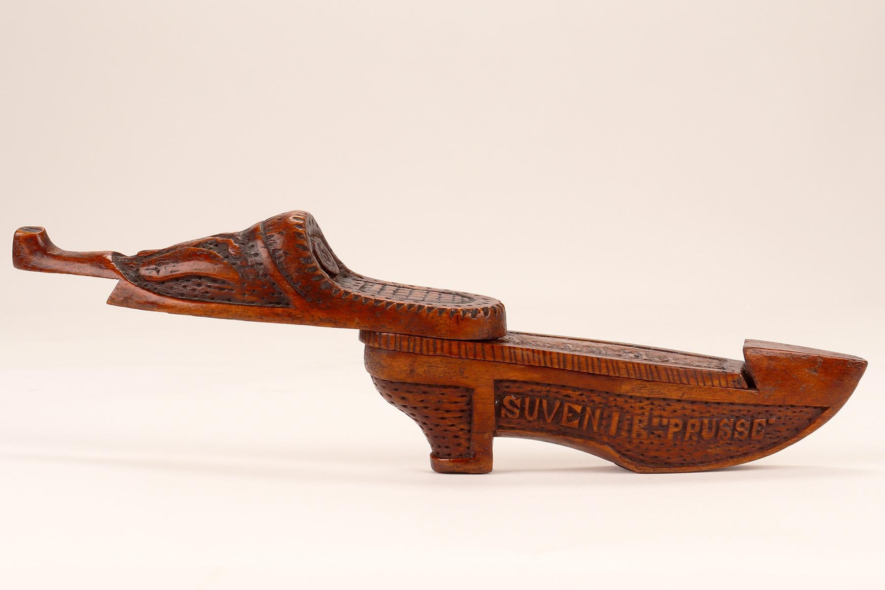 Unusual Shoe-Shaped Burl Wood Snuffbox. Prussia, Germany, 1871 For Sale 1