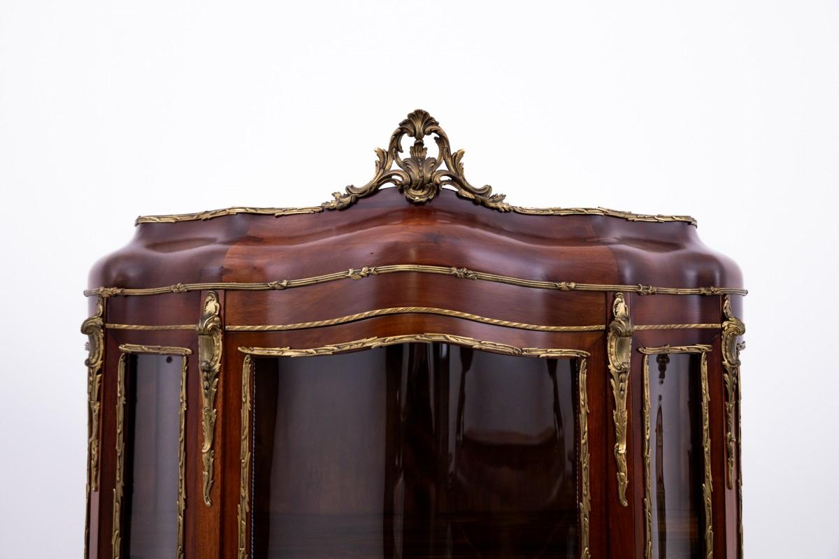 Français Une vitrine inhabituelle, France, vers 1880. en vente
