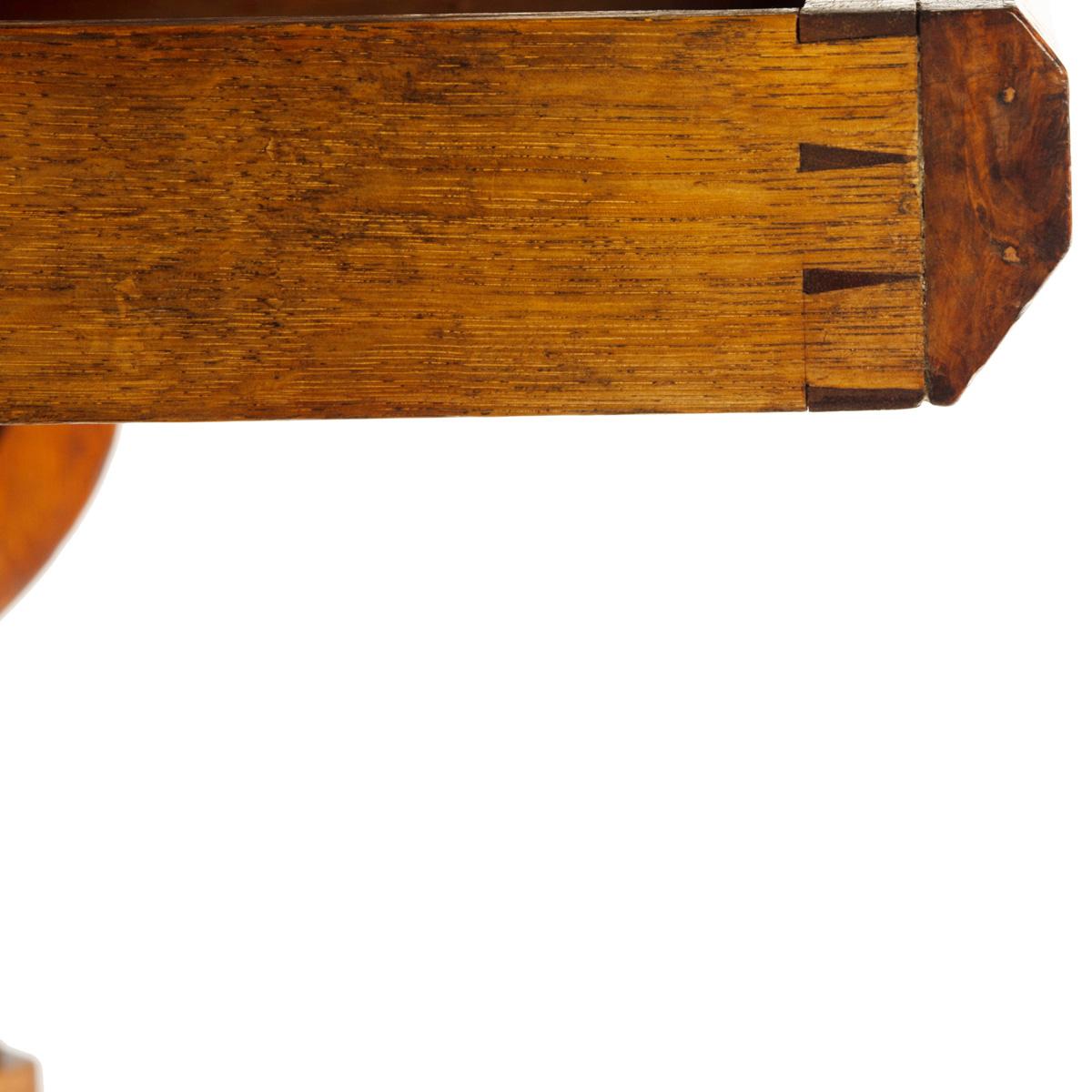 An unusual William IV amboyna and oak four drawer library table by Simpson For Sale 3