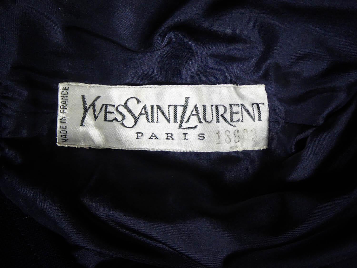 Noir Un corsage couture Yves Saint Laurent numéroté 18603, collection 1967 en vente