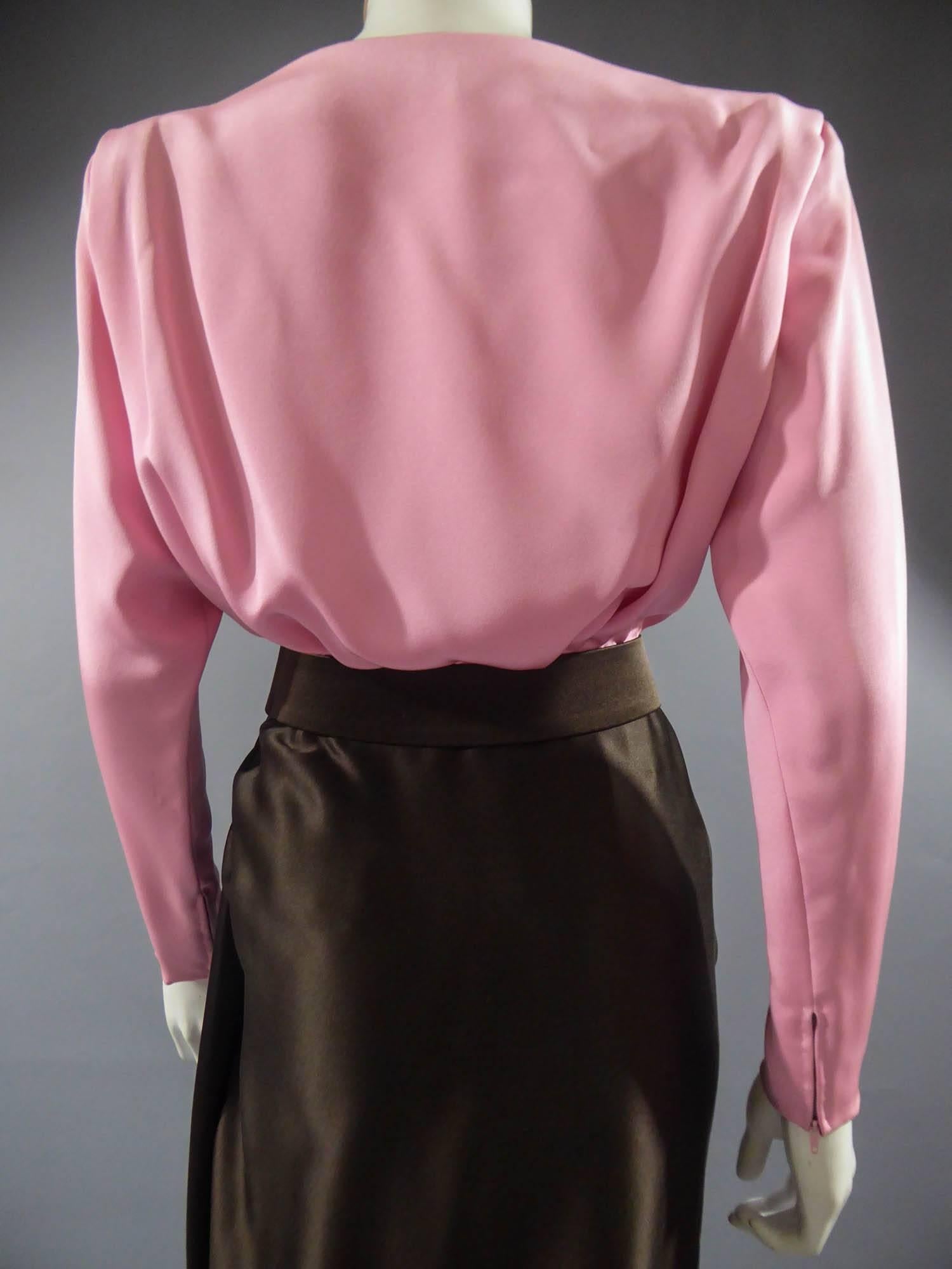 Ein Yves Saint Laurent Couture Abend-Set Nummeriert 65123, um 1989 im Angebot 5