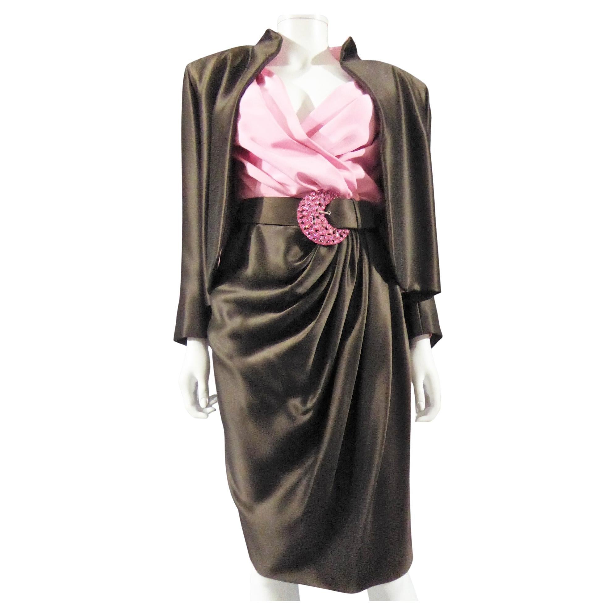 Ein Yves Saint Laurent Couture Abend-Set Nummeriert 65123, um 1989 im Angebot