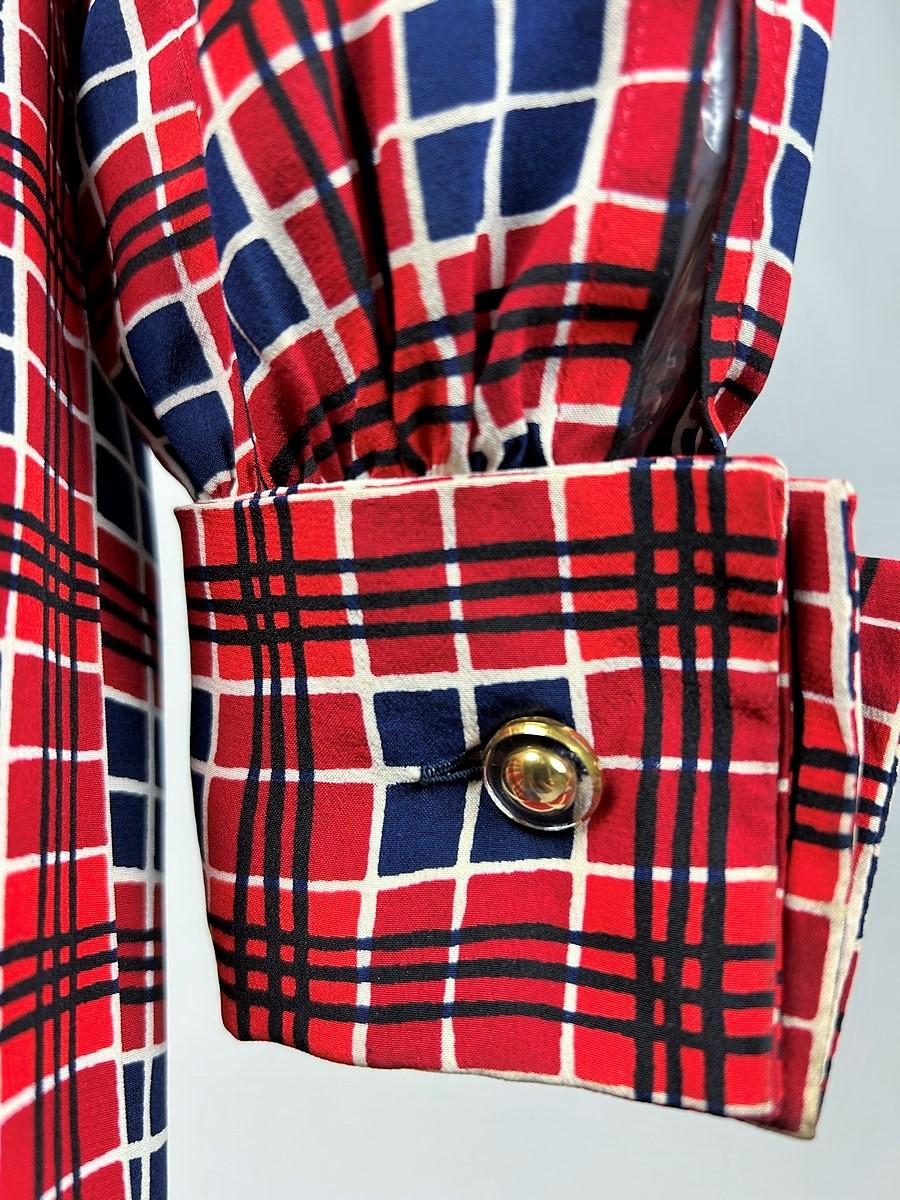 Robe de défilé de mode en taffetas imprimé Yves Saint Laurent Couture - 1972 en vente 5