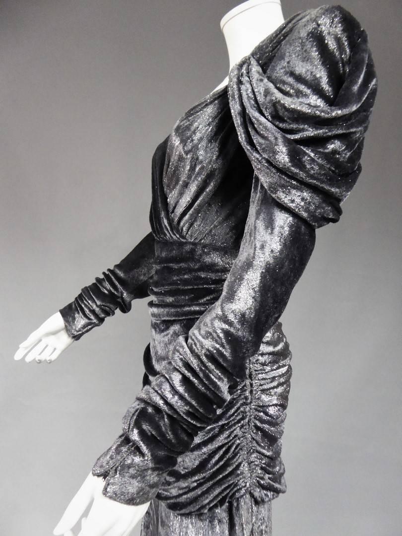 Yves Saint Laurent Couture Abendkleid aus Samt, Herbst 1982 im Angebot 4