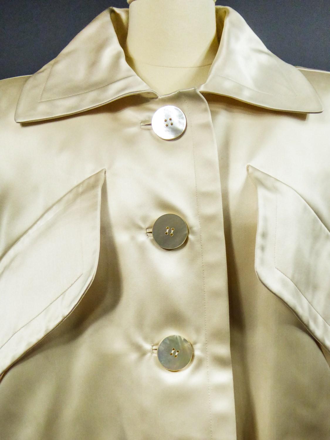 Un abrigo oversize Caban de alta costura Yves Saint Laurent numerado 60623 C. 1990 en venta 5