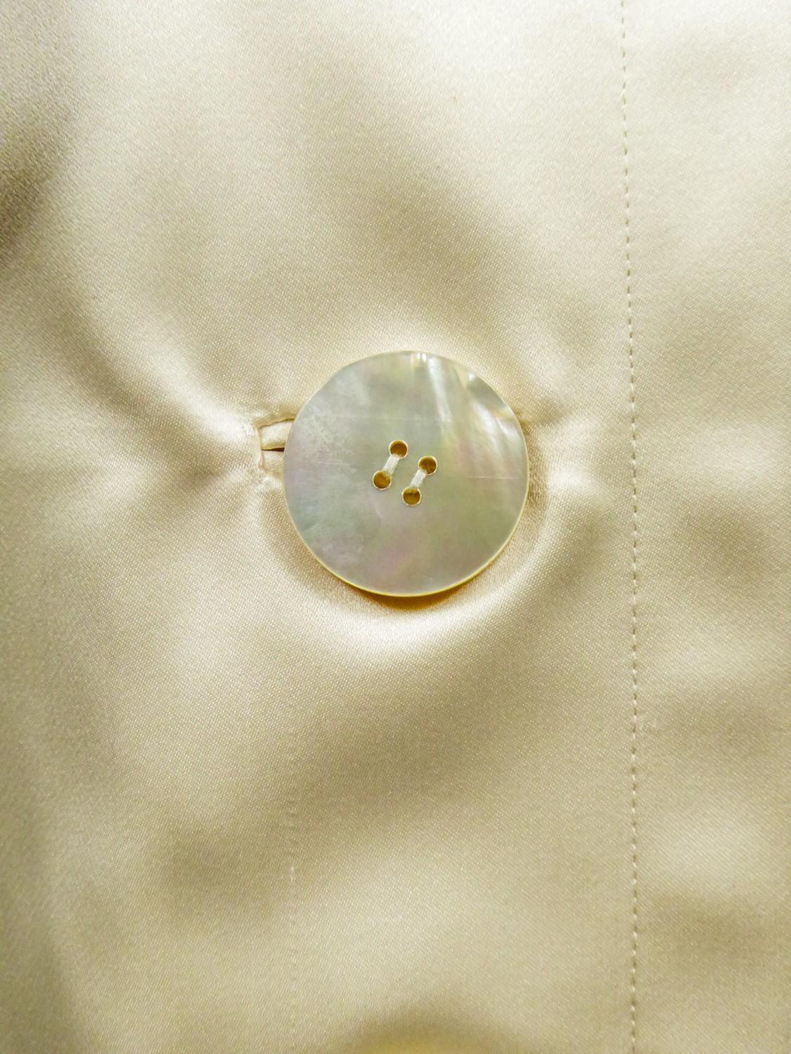 Un abrigo oversize Caban de alta costura Yves Saint Laurent numerado 60623 C. 1990 en venta 7