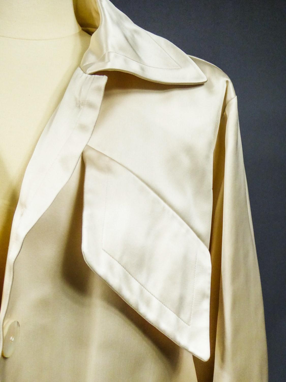 Un abrigo oversize Caban de alta costura Yves Saint Laurent numerado 60623 C. 1990 en Bueno estado para la venta en Toulon, FR