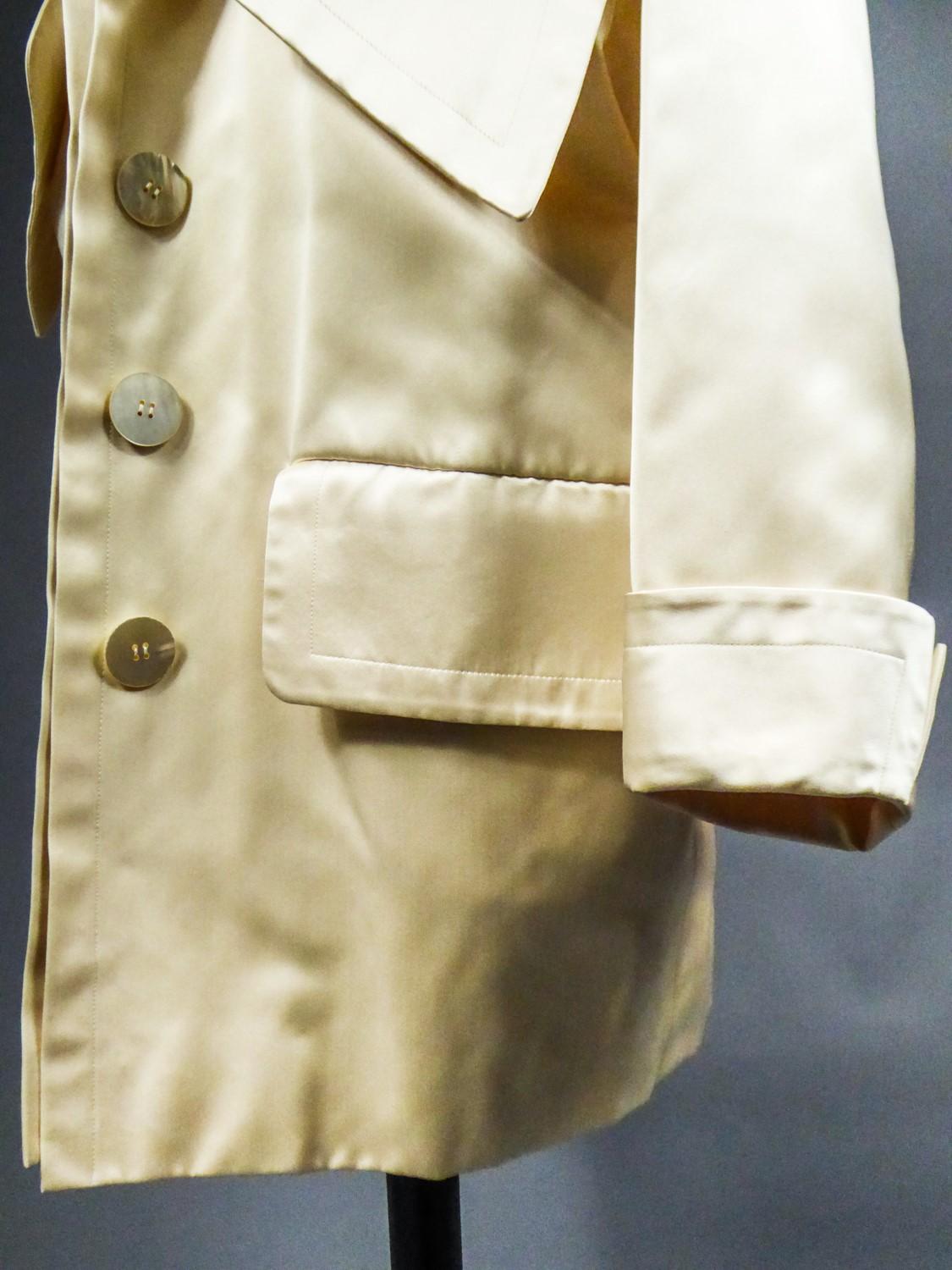 Un abrigo oversize Caban de alta costura Yves Saint Laurent numerado 60623 C. 1990 en venta 1