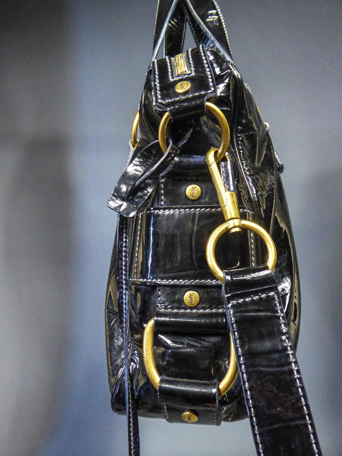 Sac Yves Saint Laurent Rive Gauche en vinyle verni noir Circa 1990 en vente 1