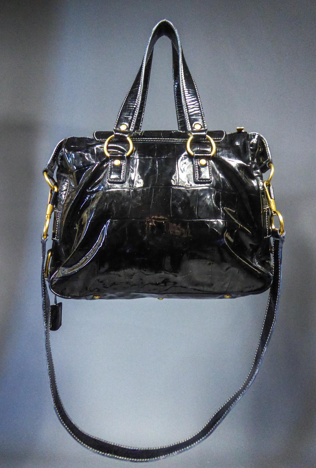 Sac Yves Saint Laurent Rive Gauche en vinyle verni noir Circa 1990 en vente 3