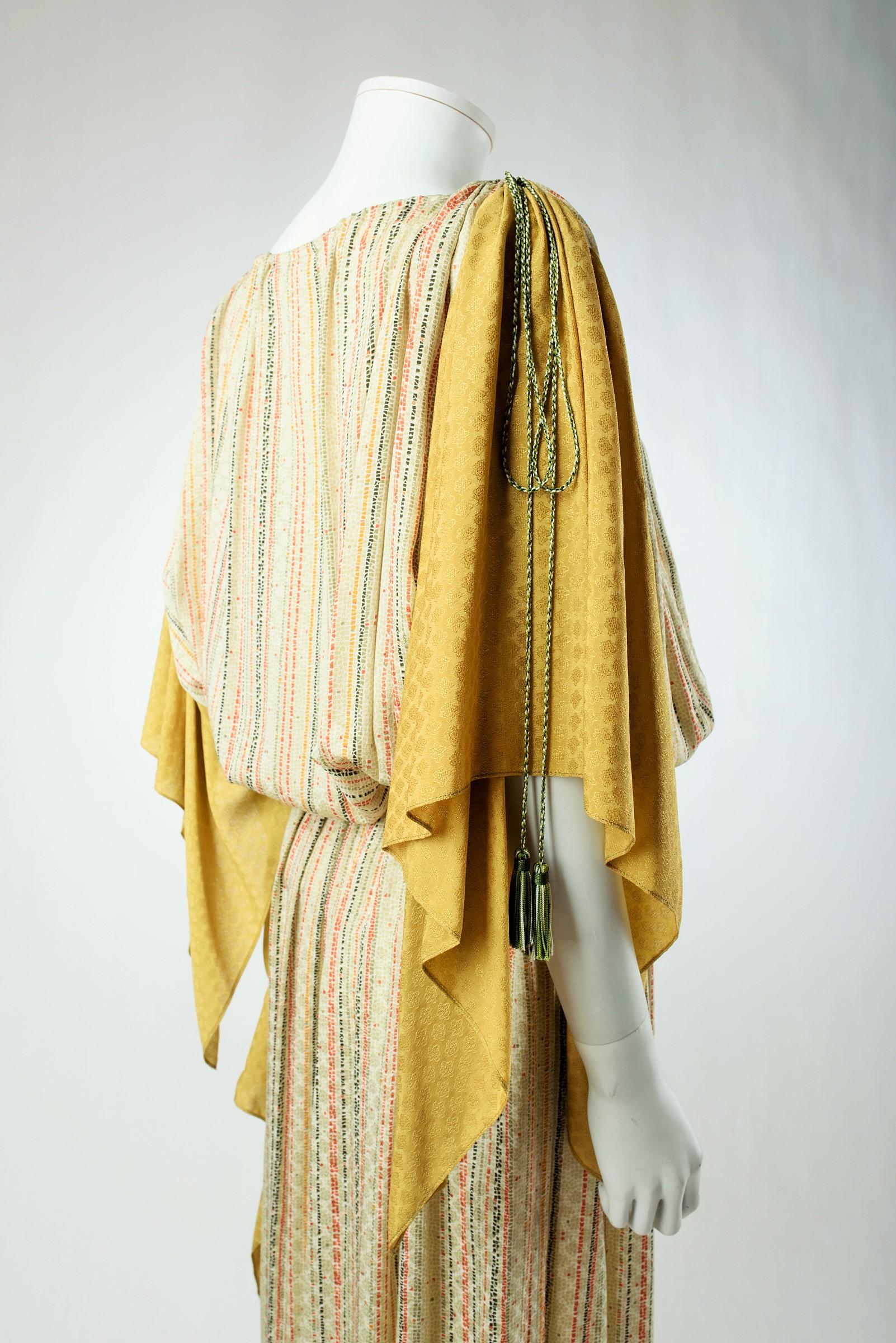 Un vestido de noche Yves Saint Laurent Rive Gauche - Primavera Verano 1978 en venta 12