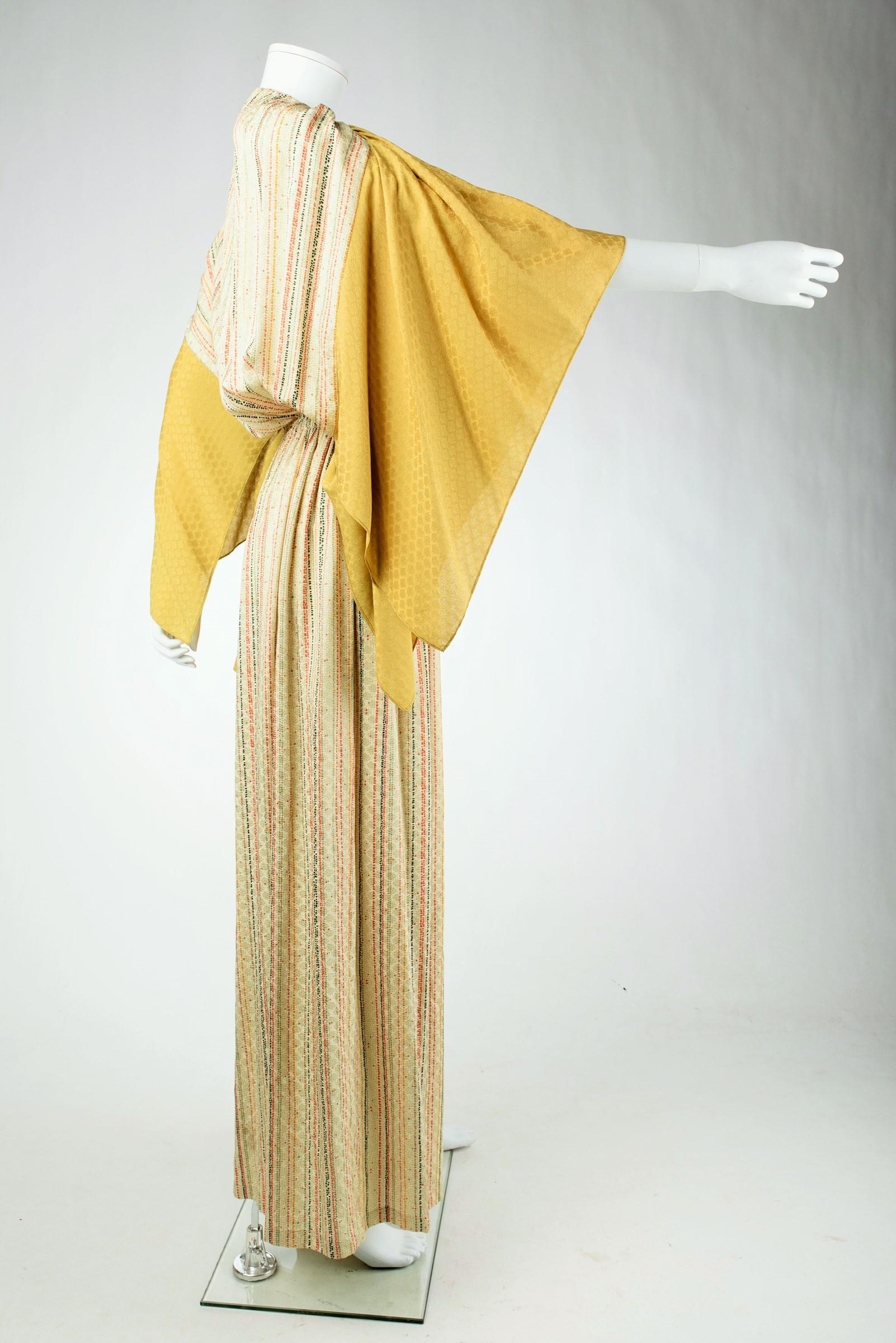 Un vestido de noche Yves Saint Laurent Rive Gauche - Primavera Verano 1978 en venta 2