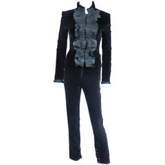 Un costume pantalon de smoking Yves Saint Laurent Rive Gauche en velours et taffetas Circa 2004