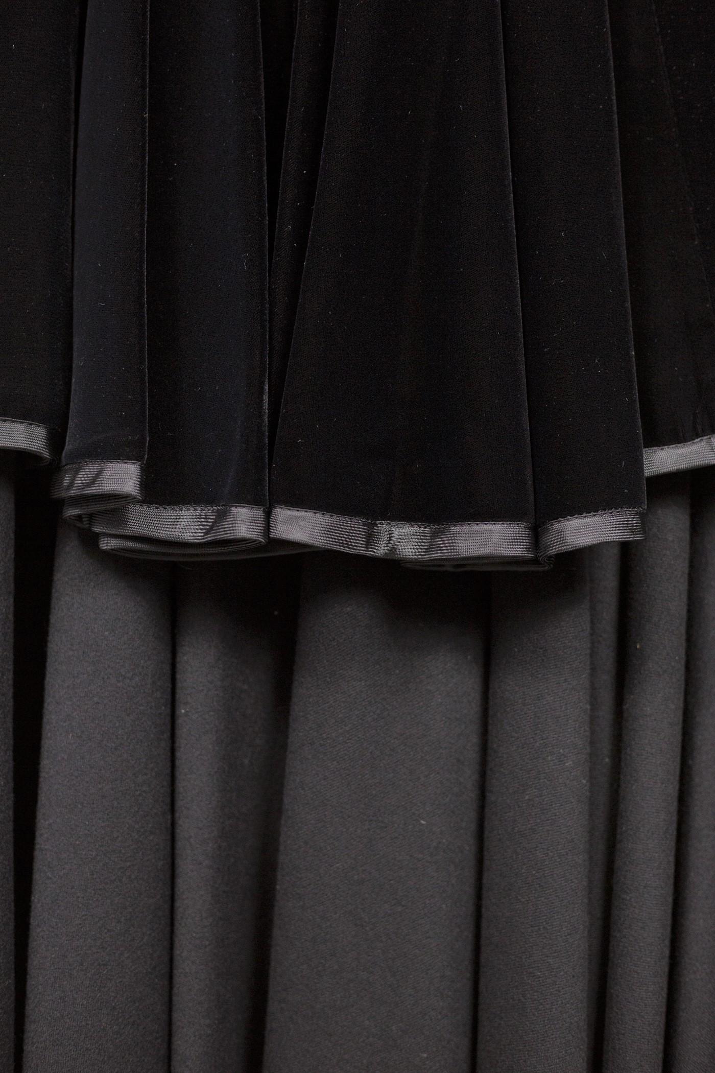An Yves Saint Laurent Rive Gauche Velvet & Cashmire Evening Cape Circa 1980 For Sale 8