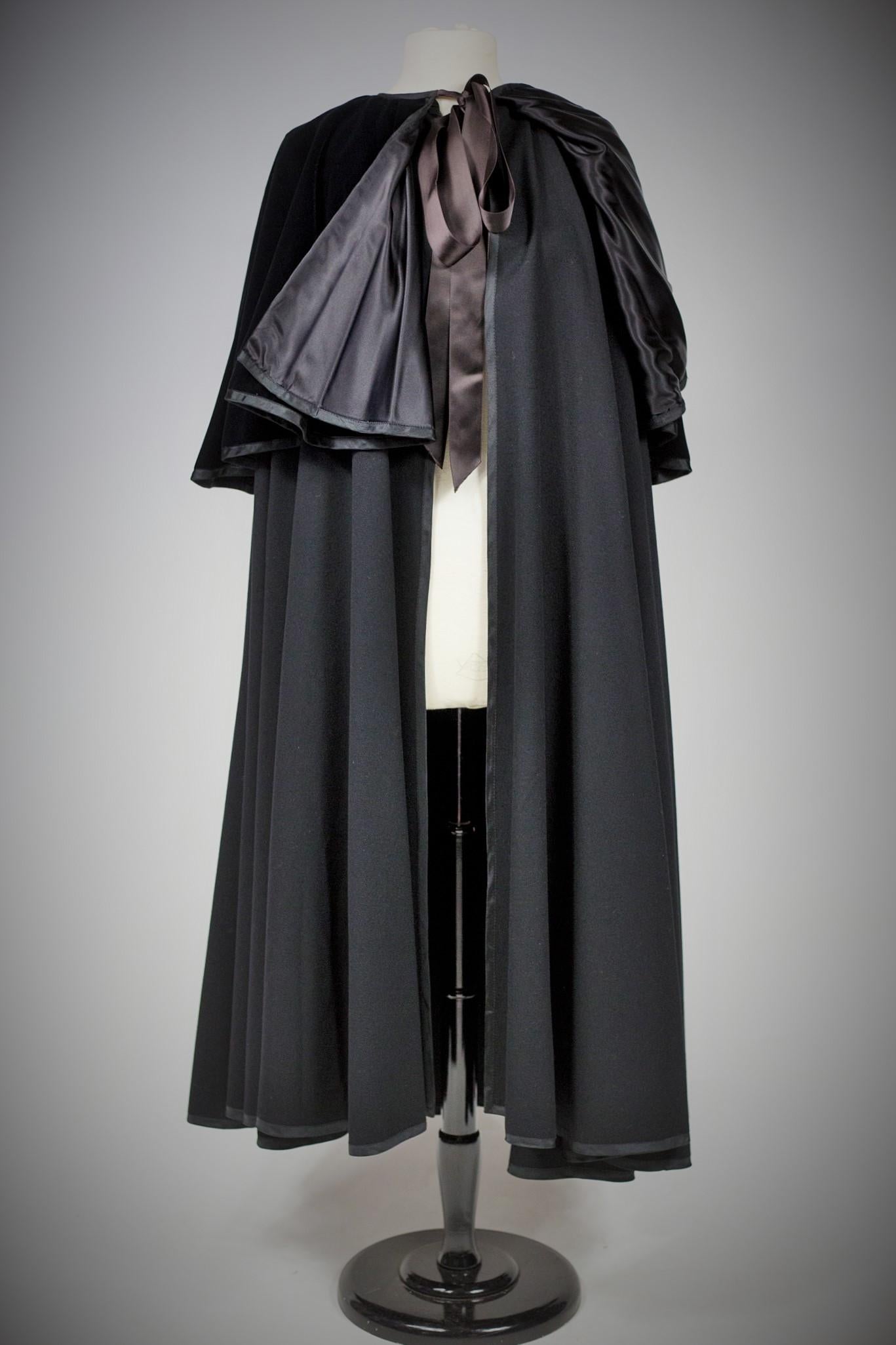 An Yves Saint Laurent Rive Gauche Velvet & Cashmire Evening Cape Circa 1980 For Sale 3