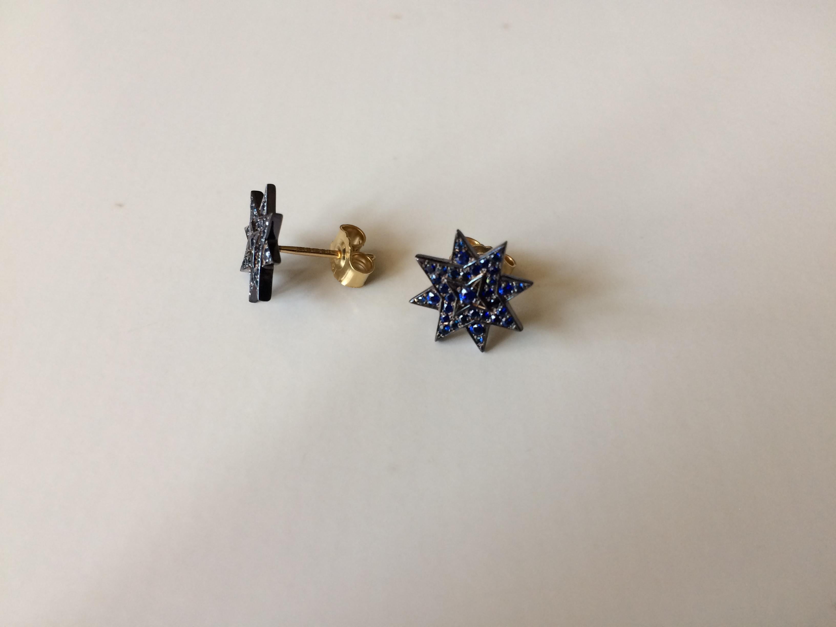 Contemporary Ana de Costa Emerald Yellow Gold Star Stud Earrings For Sale