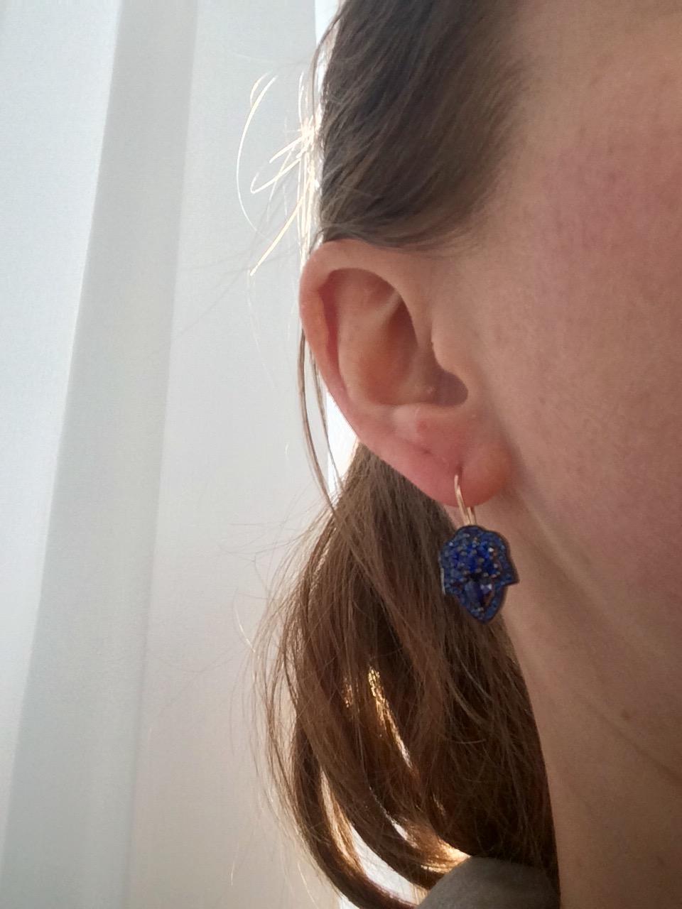 Ana de Costa Yellow Gold Blue Sapphire Pear Drop Earring Chain Pendant Set For Sale 2
