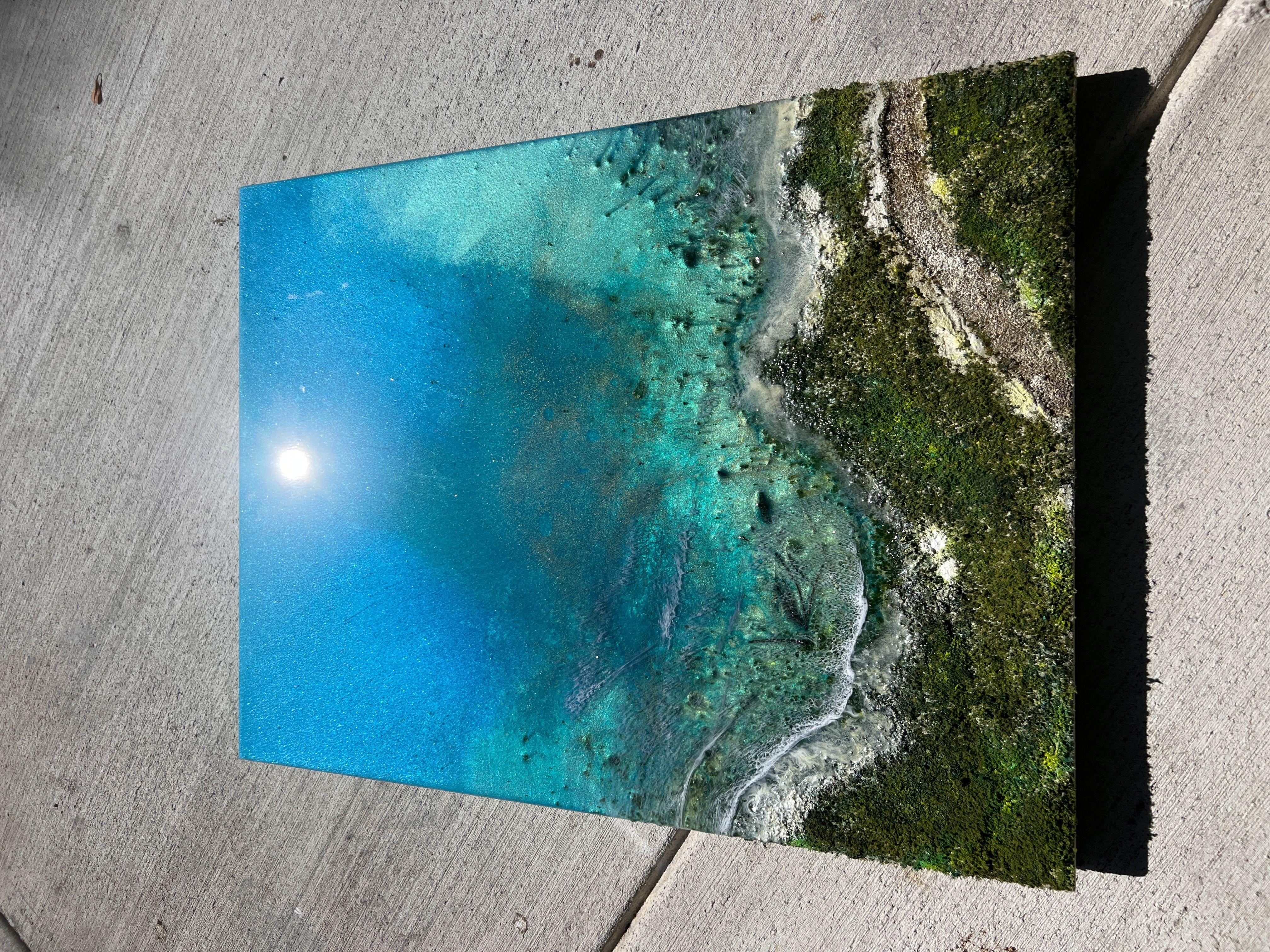Originale, unico nel suo genere, dipinto a mano, ispirato alla vista aerea delle isole Turks e Caicos. In questa pittura creo uno spazio tranquillo e sicuro sia per il bambino che per l'adulto che è in me, un luogo dove esprimermi liberamente e dove