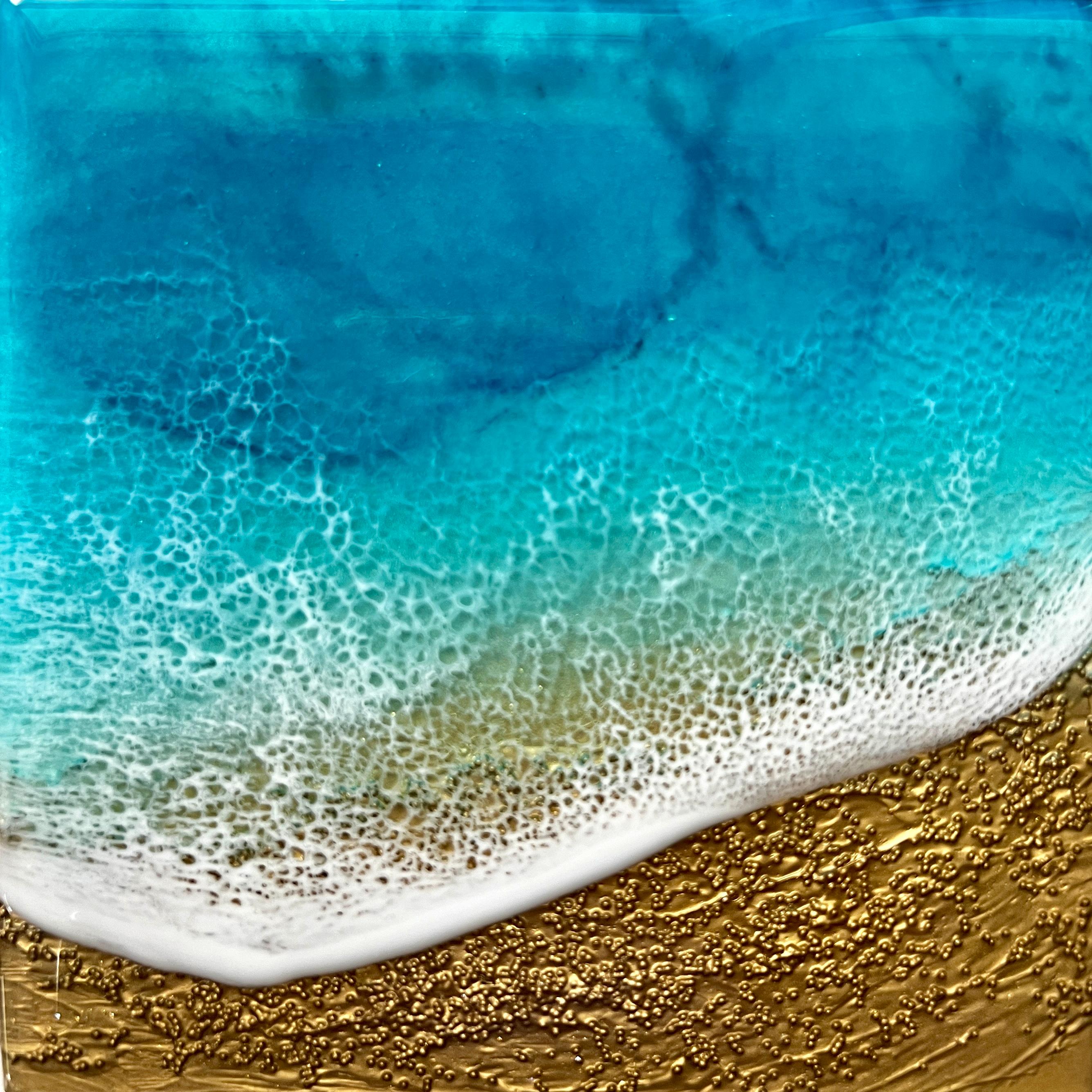 I Wish I was There", de Ana Hefco (residente en Miami), es una pintura original en técnica mixta hecha a mano con resina estratificada que representa una orilla con agua azul brillante y arena y rocas doradas y brillantes.


Declaración del