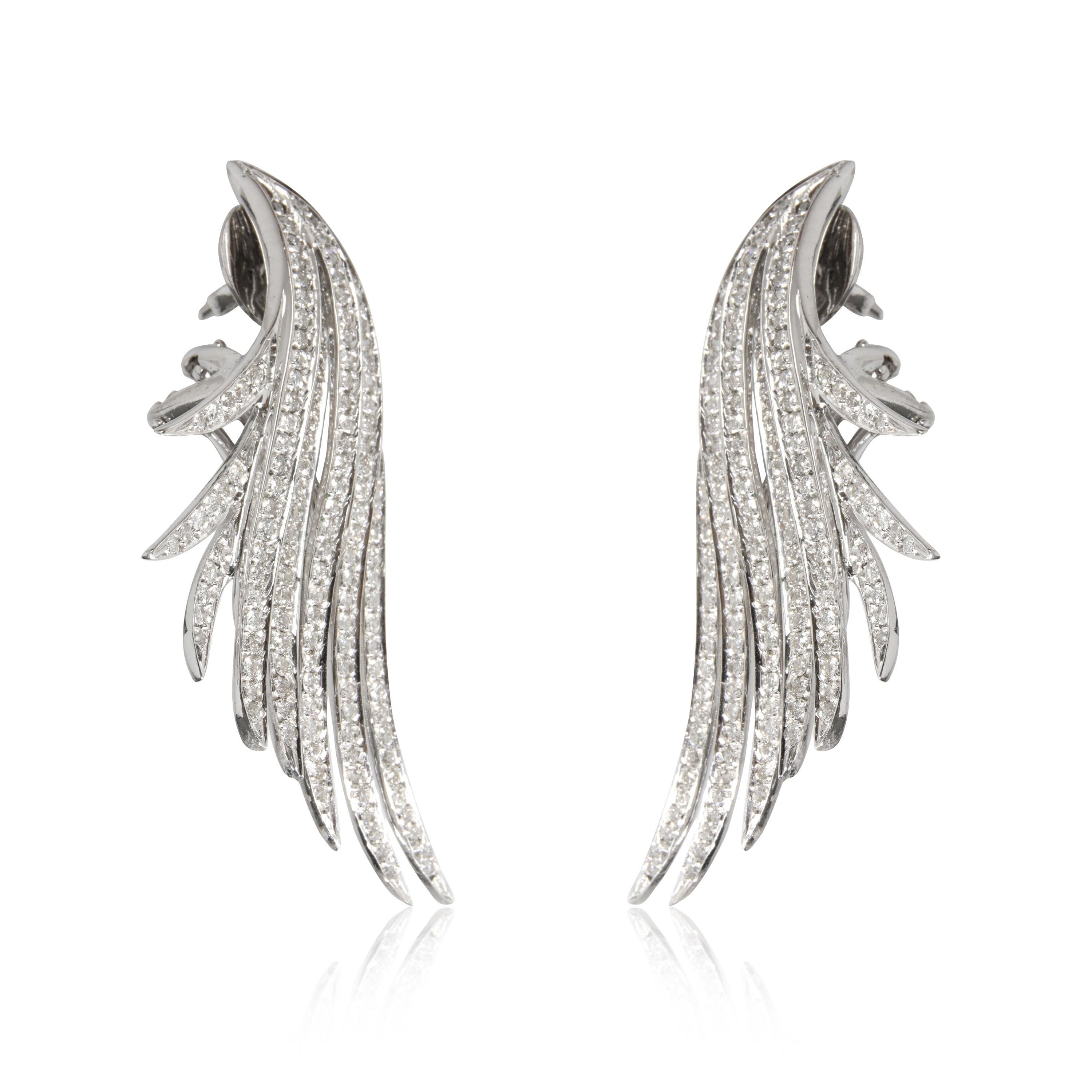 Ana Khouri Diamond Ear Climbers Earring in 18K White Gold 3.00 CTW

PRIMARY DETAILS
SKU: 112862
Listing Title: Ana Khouri Diamond Ear Climbers Earring in 18K White Gold 3.00 CTW
Condition Description: Retails for 18,000 USD. In excellent condition