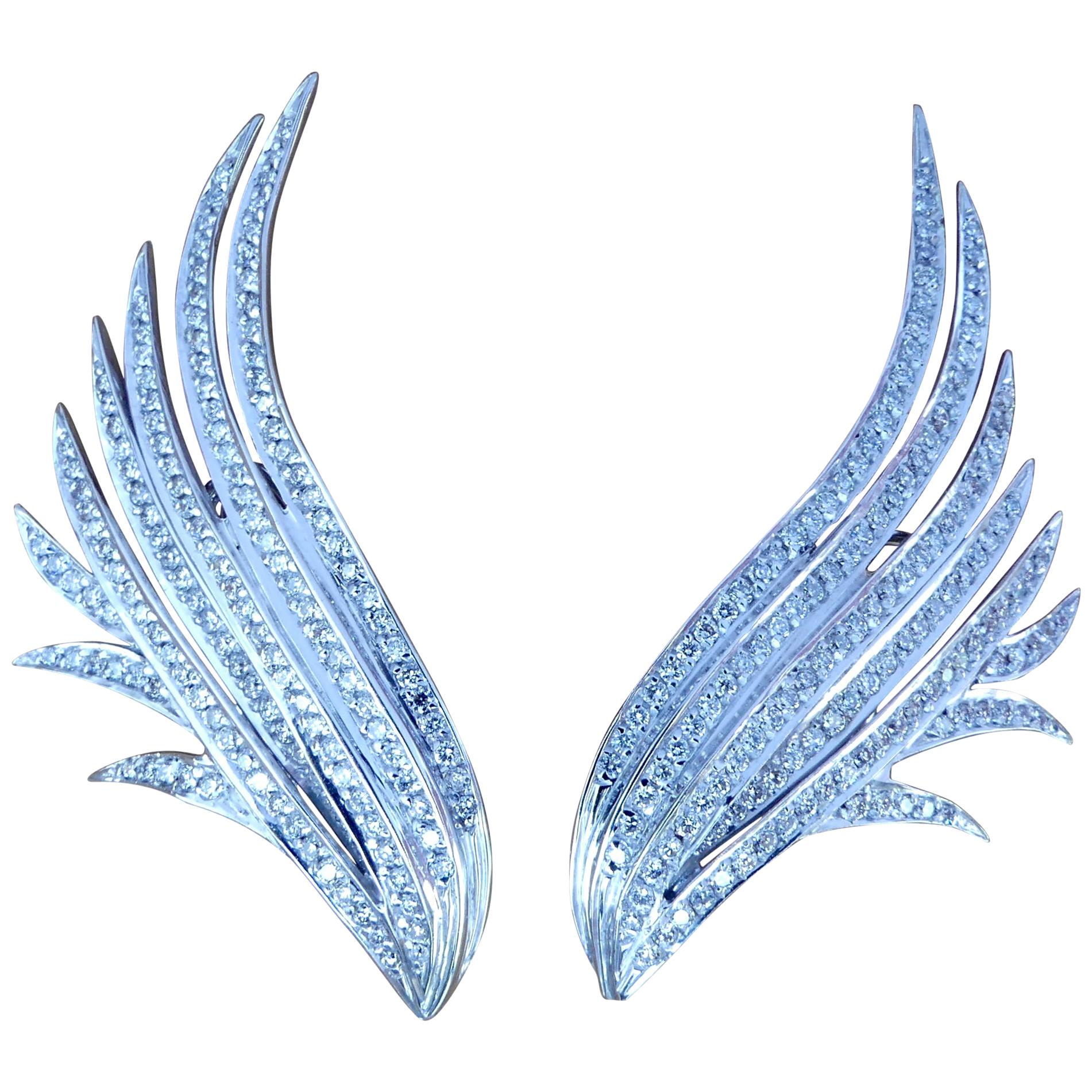 Ana Khouri Grandes boucles d'oreilles à oreilles à ailes en diamants, 2014  En vente sur 1stDibs