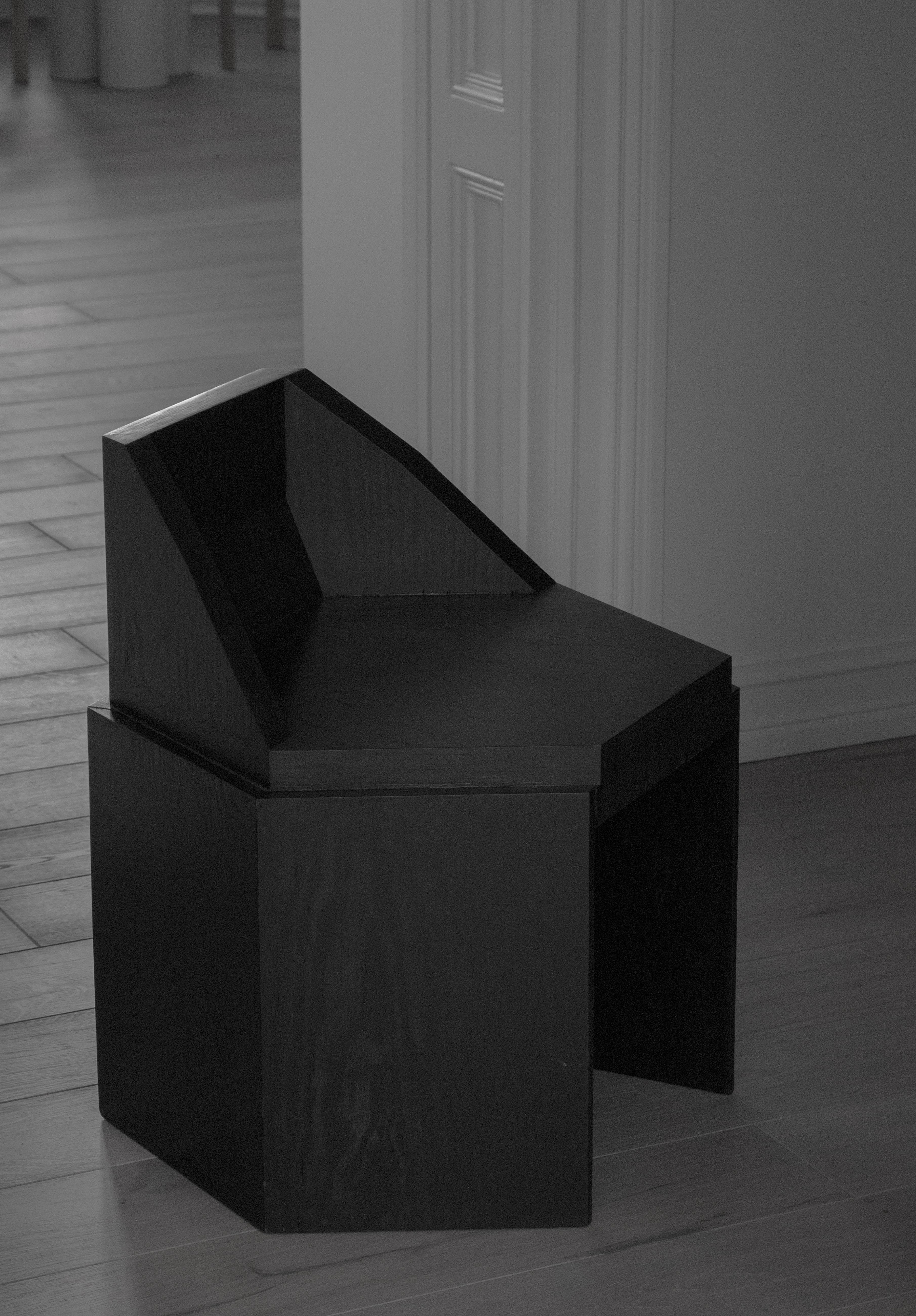 Chaise sculptée Ana de Sizar Alexis en vente 4
