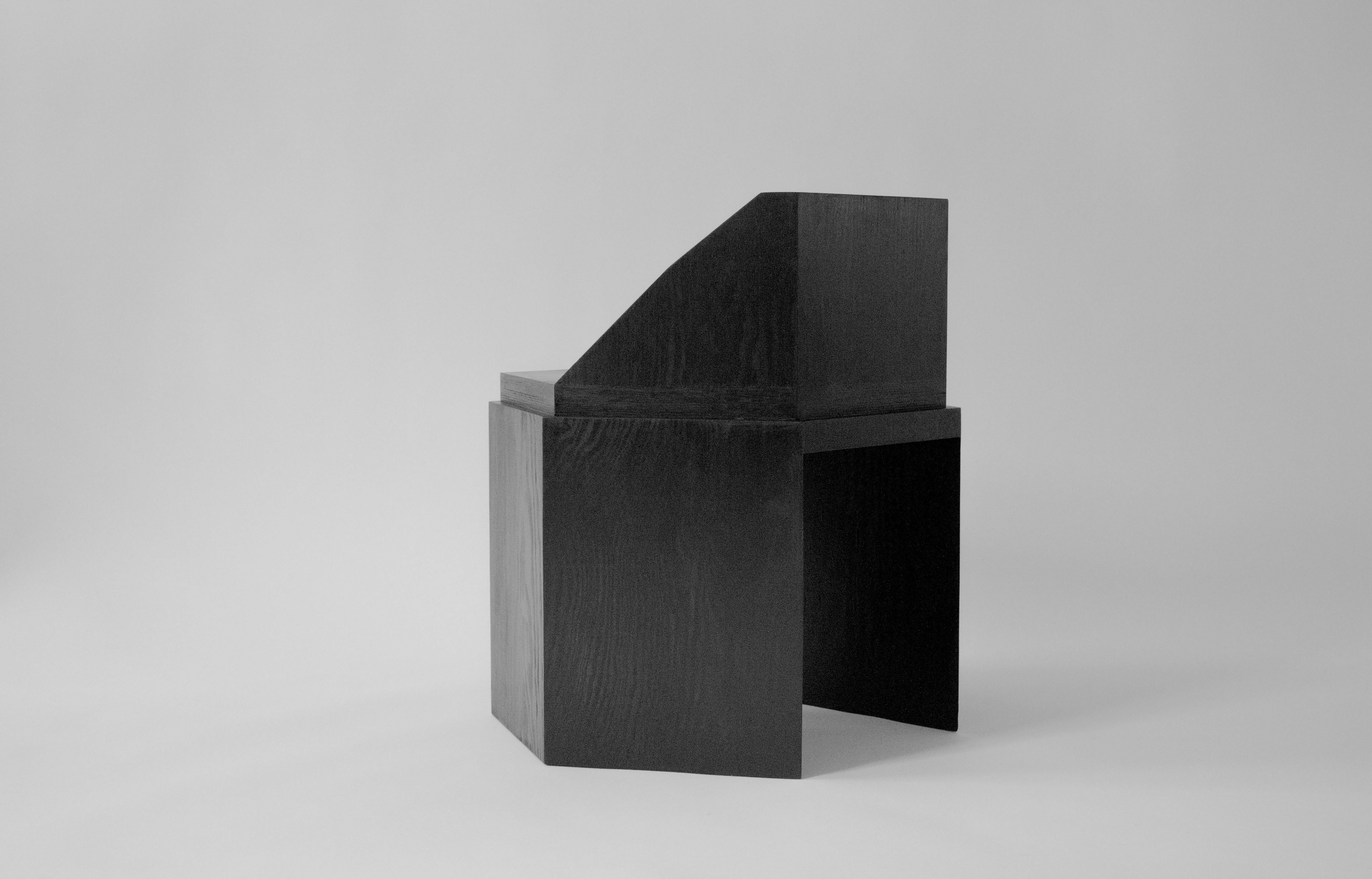 Chaise sculptée Ana de Sizar Alexis Neuf - En vente à Geneve, CH